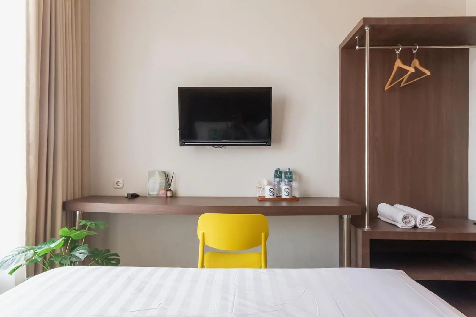 Bed in Mono Coliving Ngagel, Surabaya