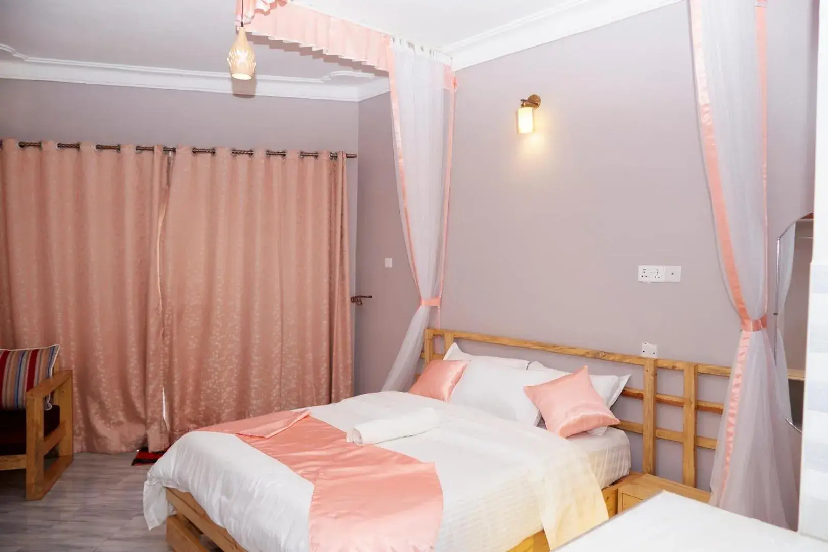 Deluxe Twin Room in WestWay Luxury Suites Deluxe Twin Room in WestWay Luxury Suites