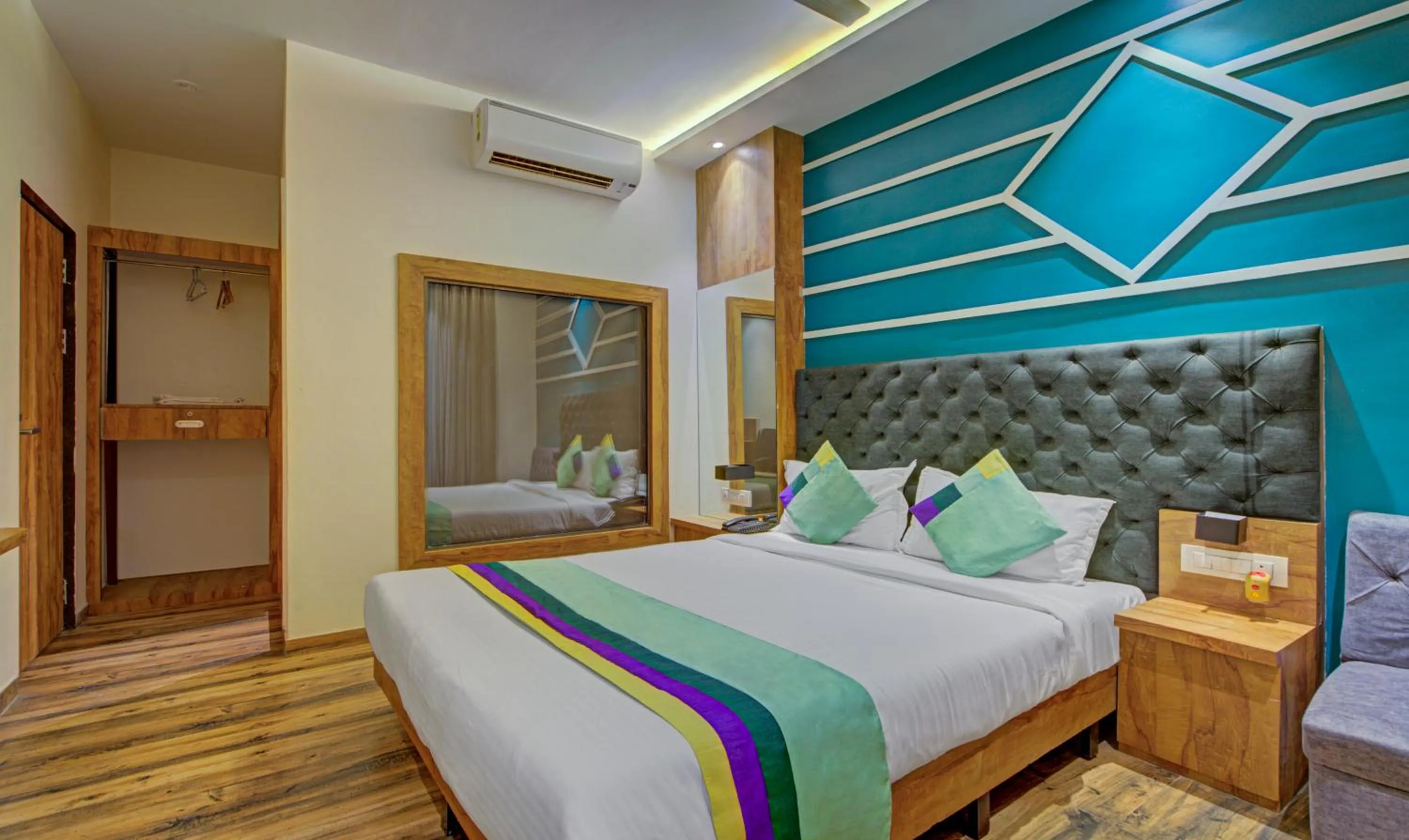 Bedroom, Bed in Treebo Prince Andheri East