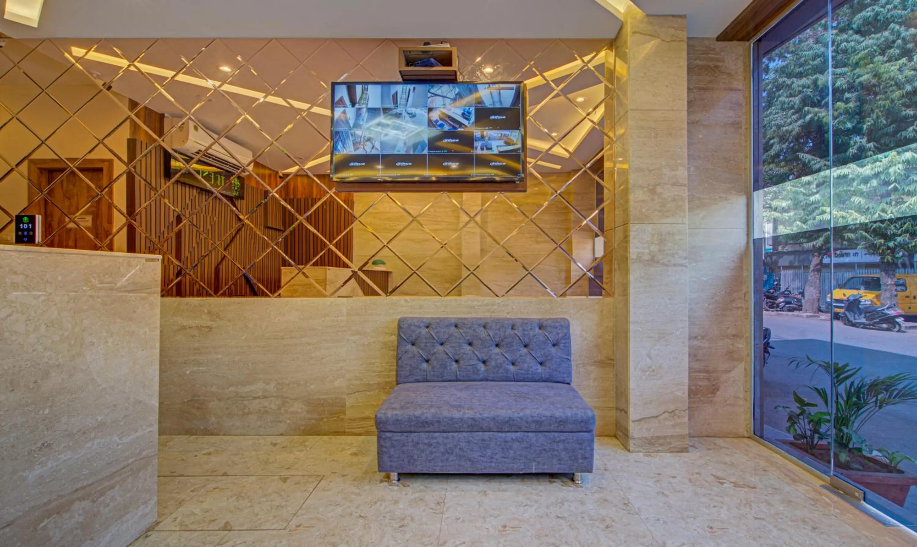 Lobby or reception in Treebo Prince Andheri East