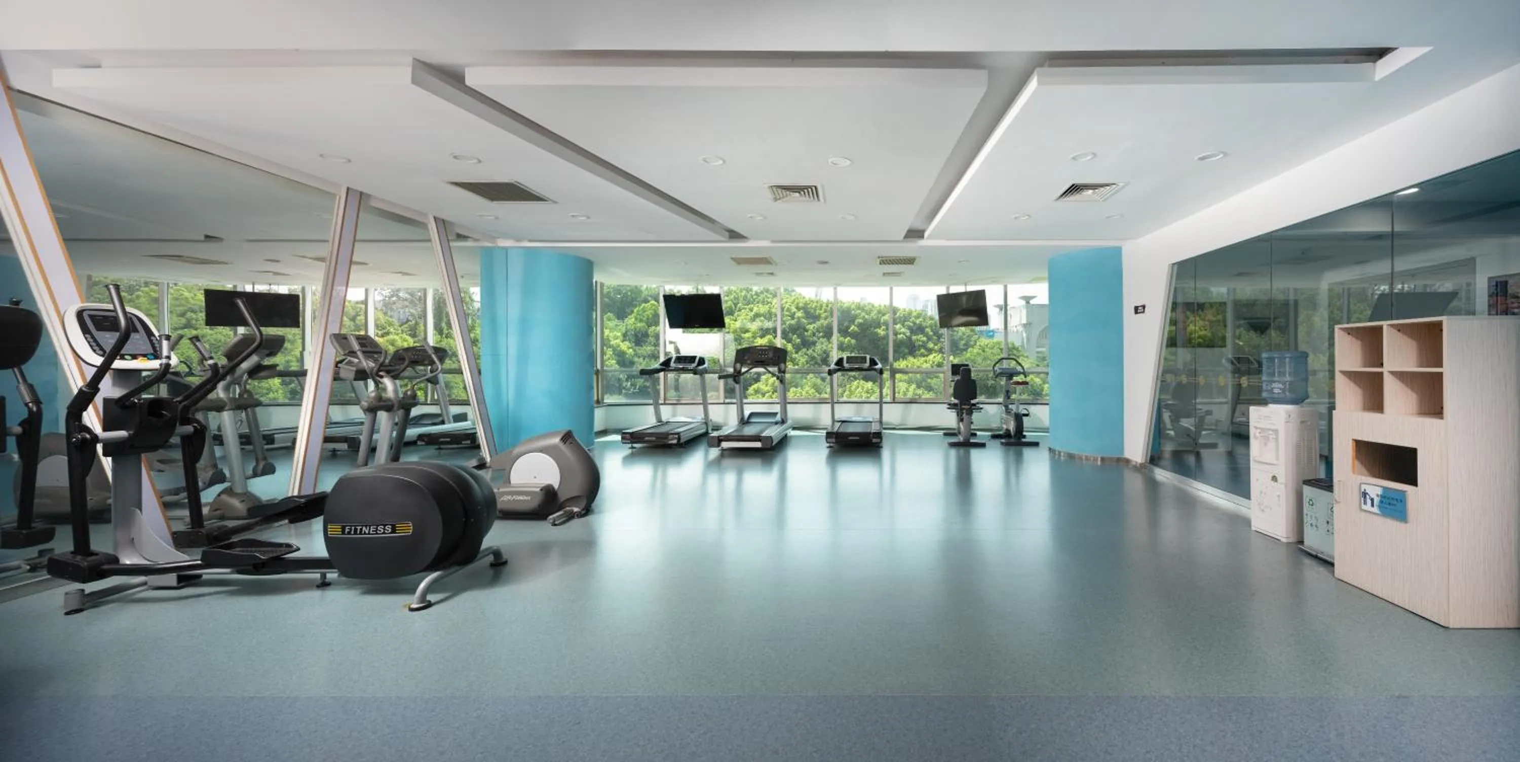 Fitness centre/facilities in Suning Universal Hotel ALL-SUITES