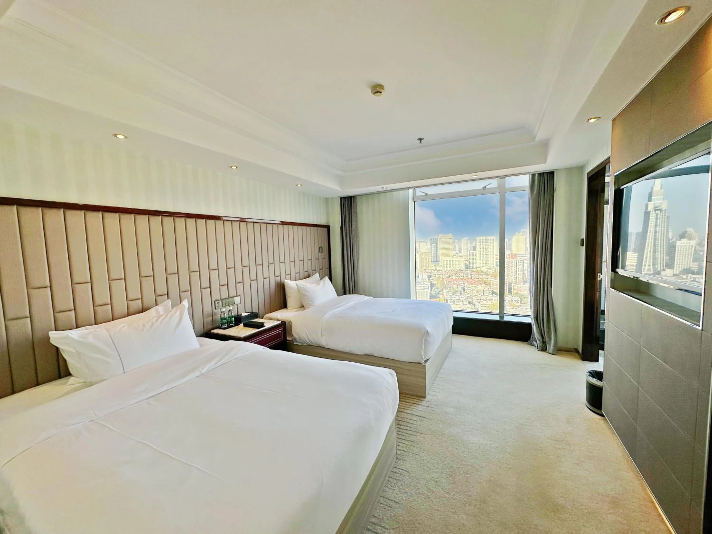 bunk bed, Bed in Suning Universal Hotel ALL-SUITES