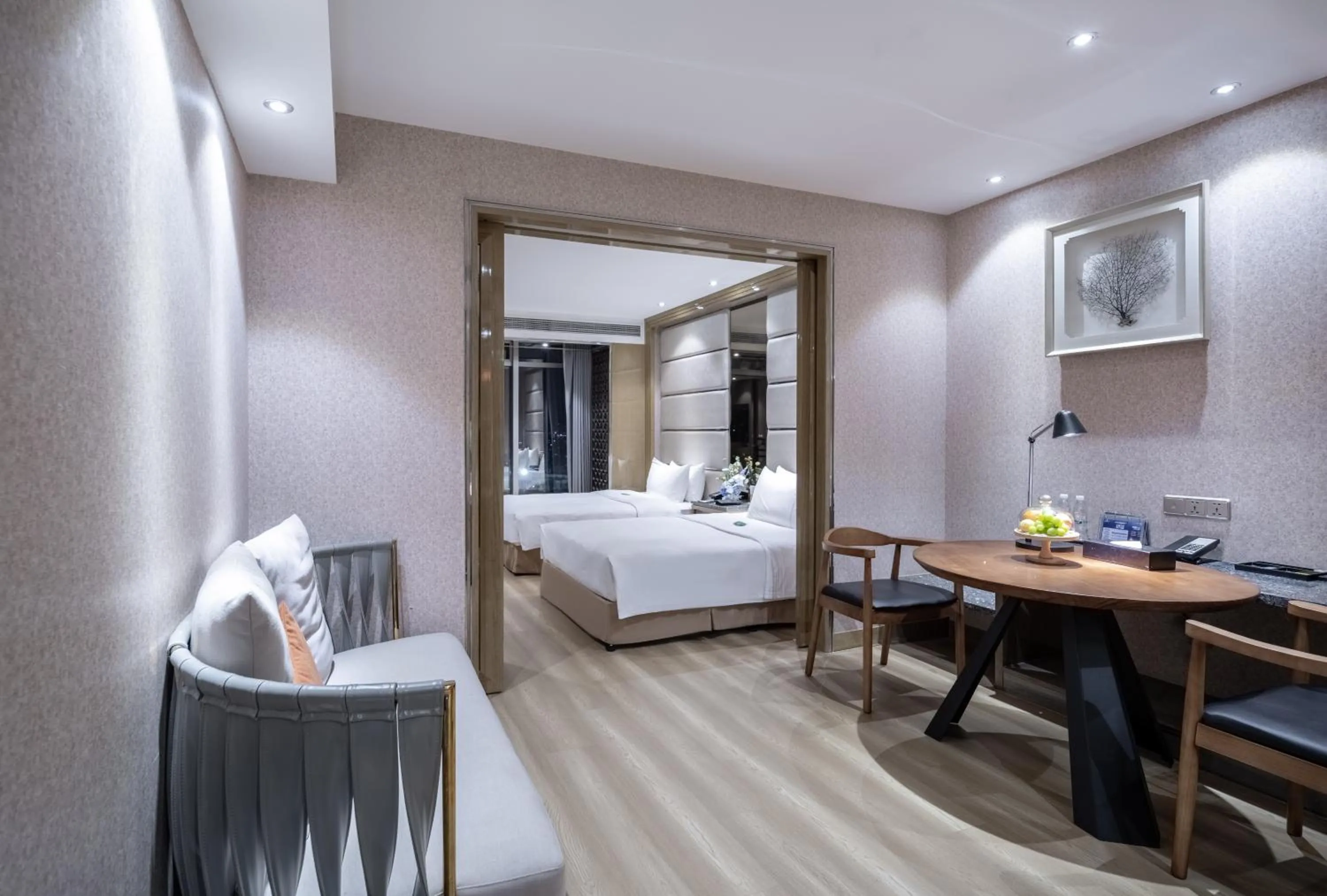 Bed in Suning Universal Hotel ALL-SUITES