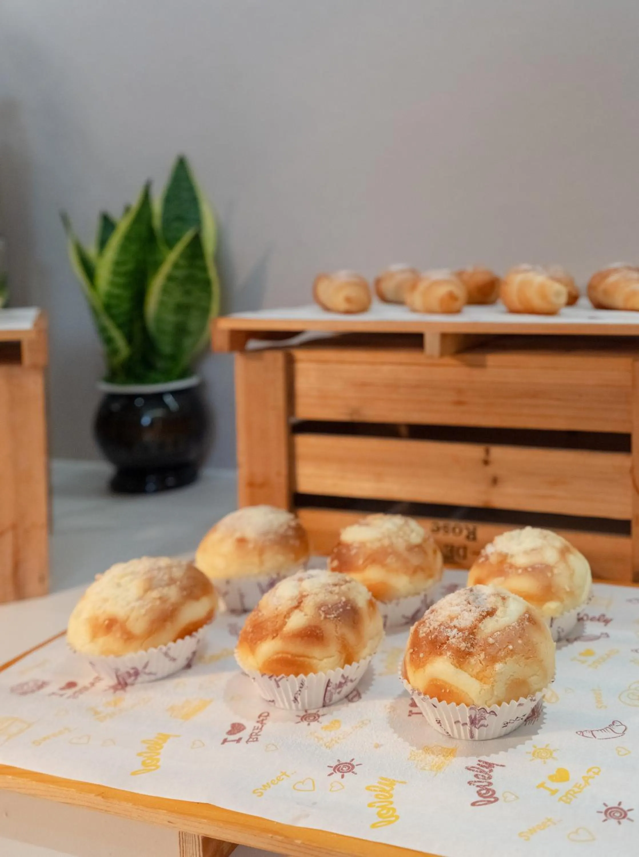 Restaurant/places to eat in Suning Universal Hotel ALL-SUITES