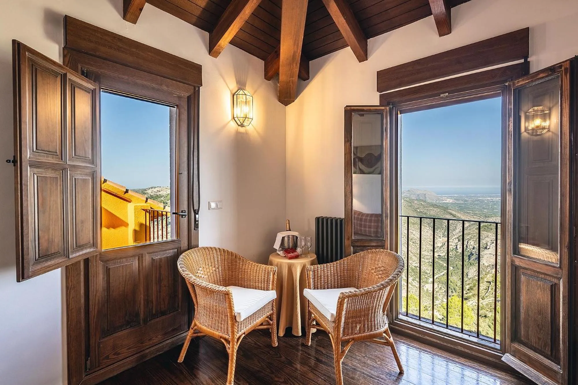 Photo of the whole room in Hotel Alahuar