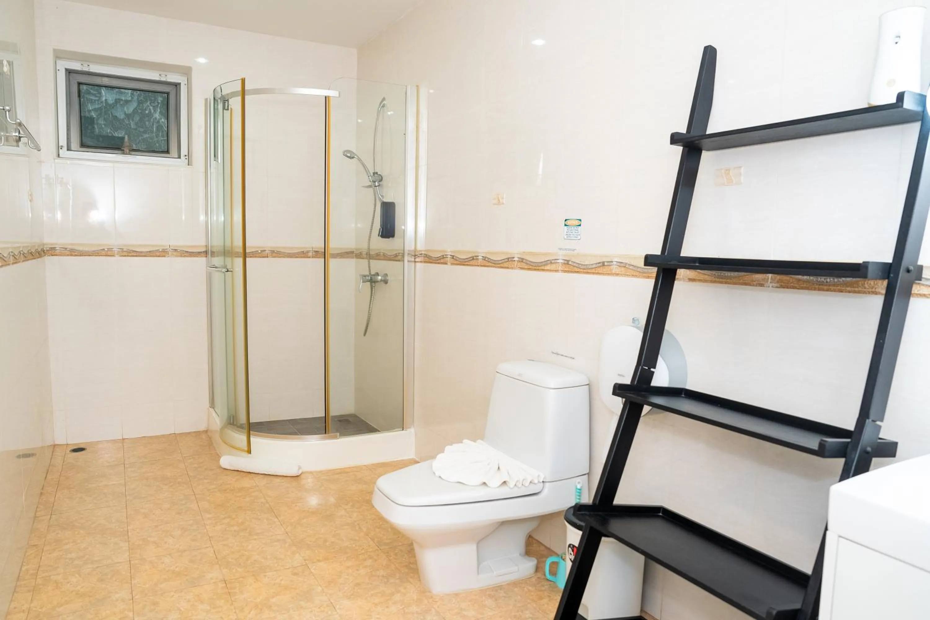 Shower in ฺBaan Waru seaview villa