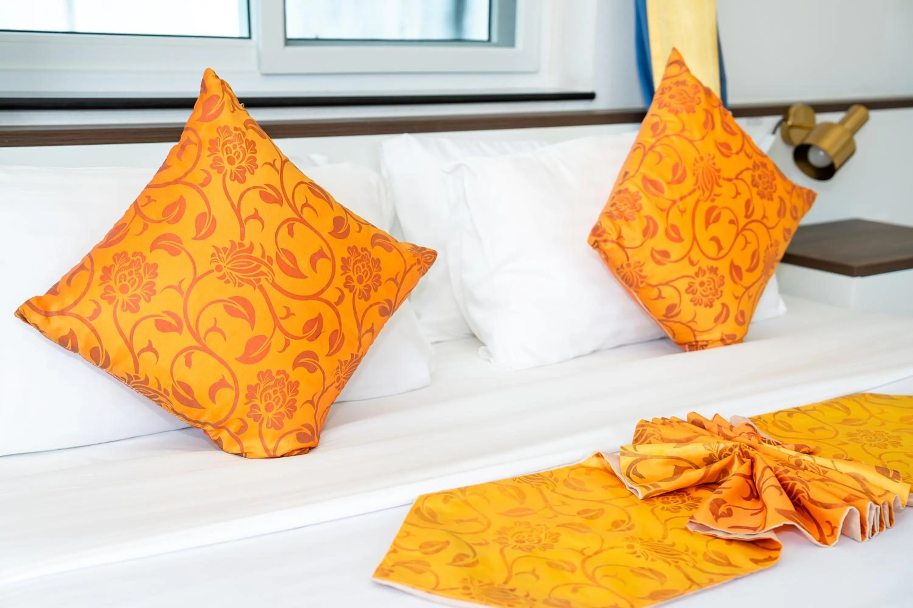 Bed in ฺBaan Waru seaview villa