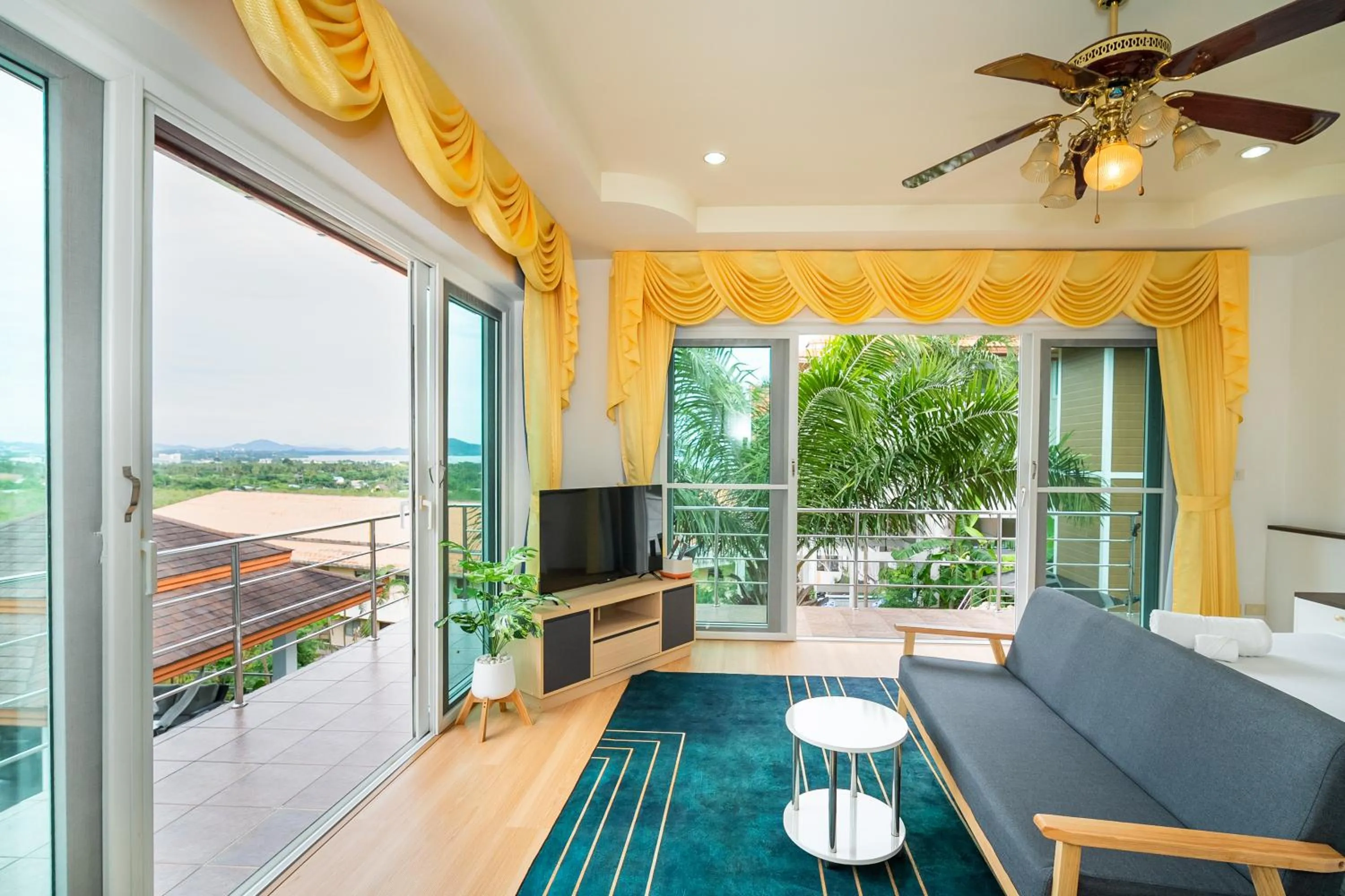 ฺBaan Waru seaview villa