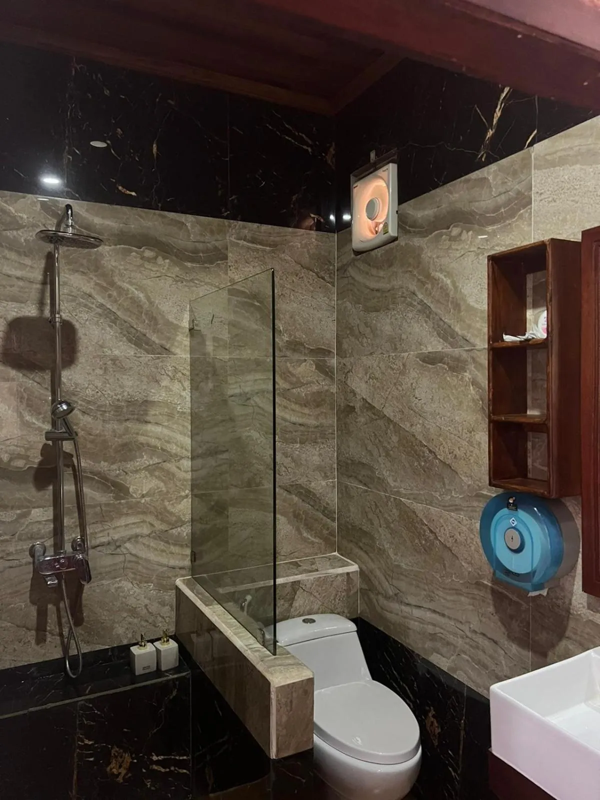 Shower in NamKhan Riverside