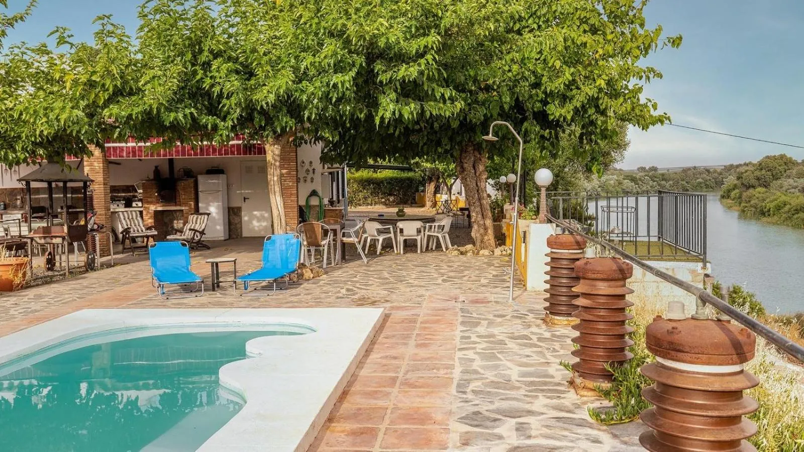 Swimming pool in Alojamiento Rural El Salto Villafranca de Córdoba by Ruralidays