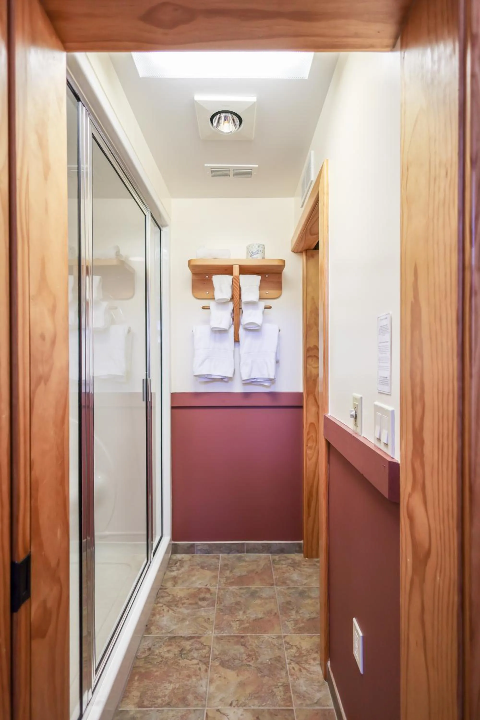 Outland Chalet & Suites Great Smoky Mountains