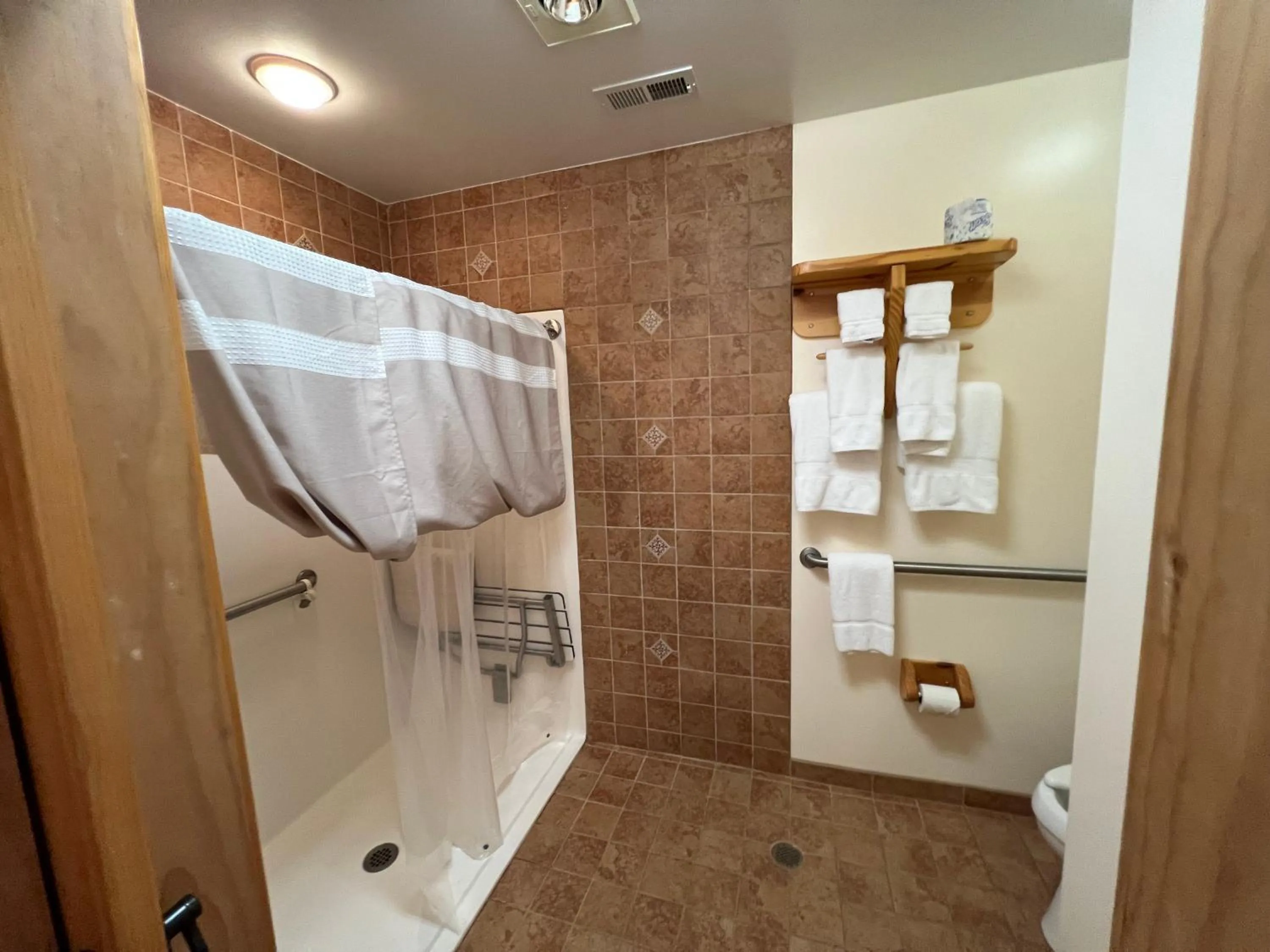 Outland Chalet & Suites Great Smoky Mountains