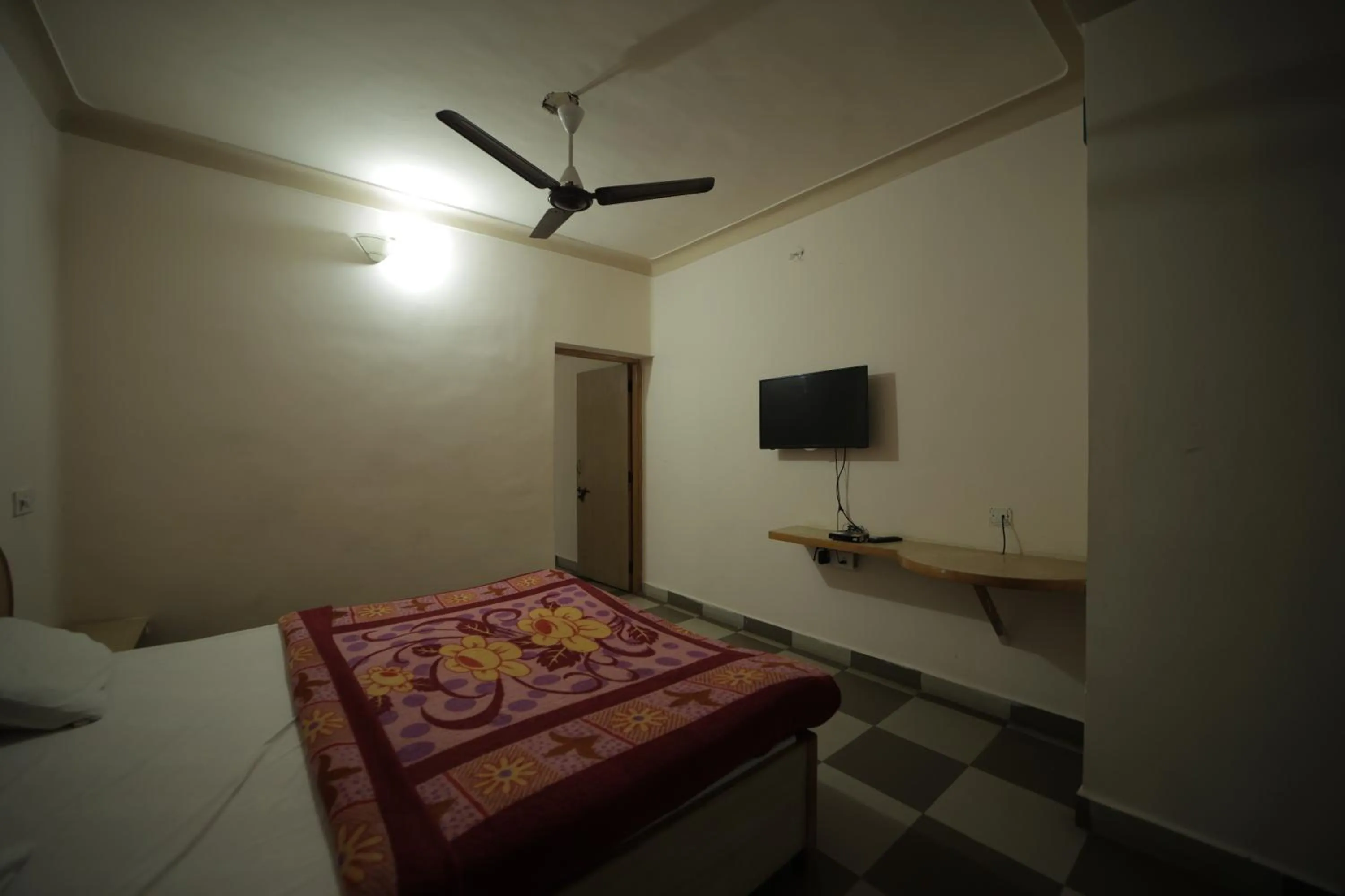 Bed in Green Park Resort