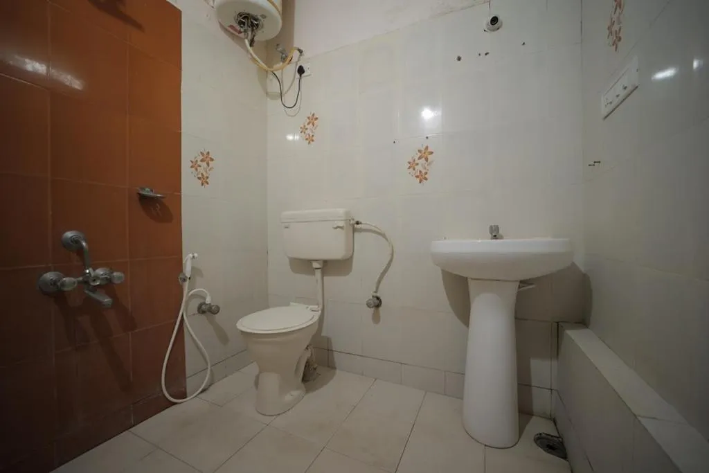 Bathroom in Green Park Resort