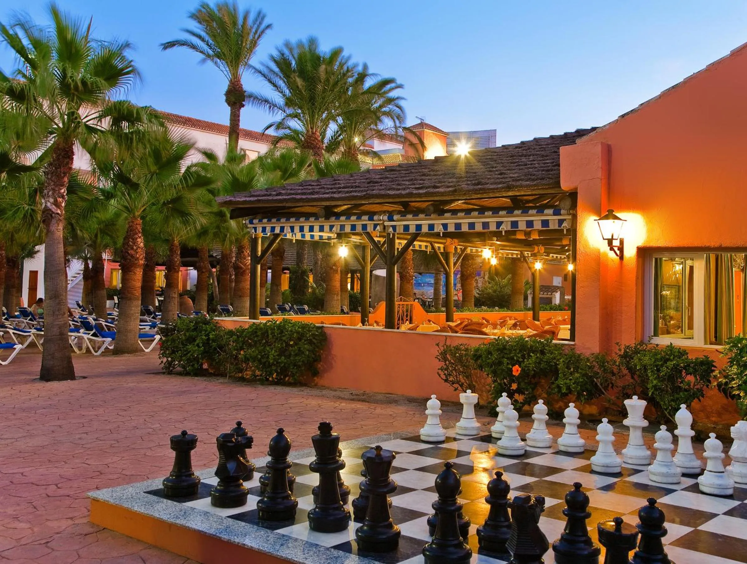 Facade/entrance in Diver Roquetas