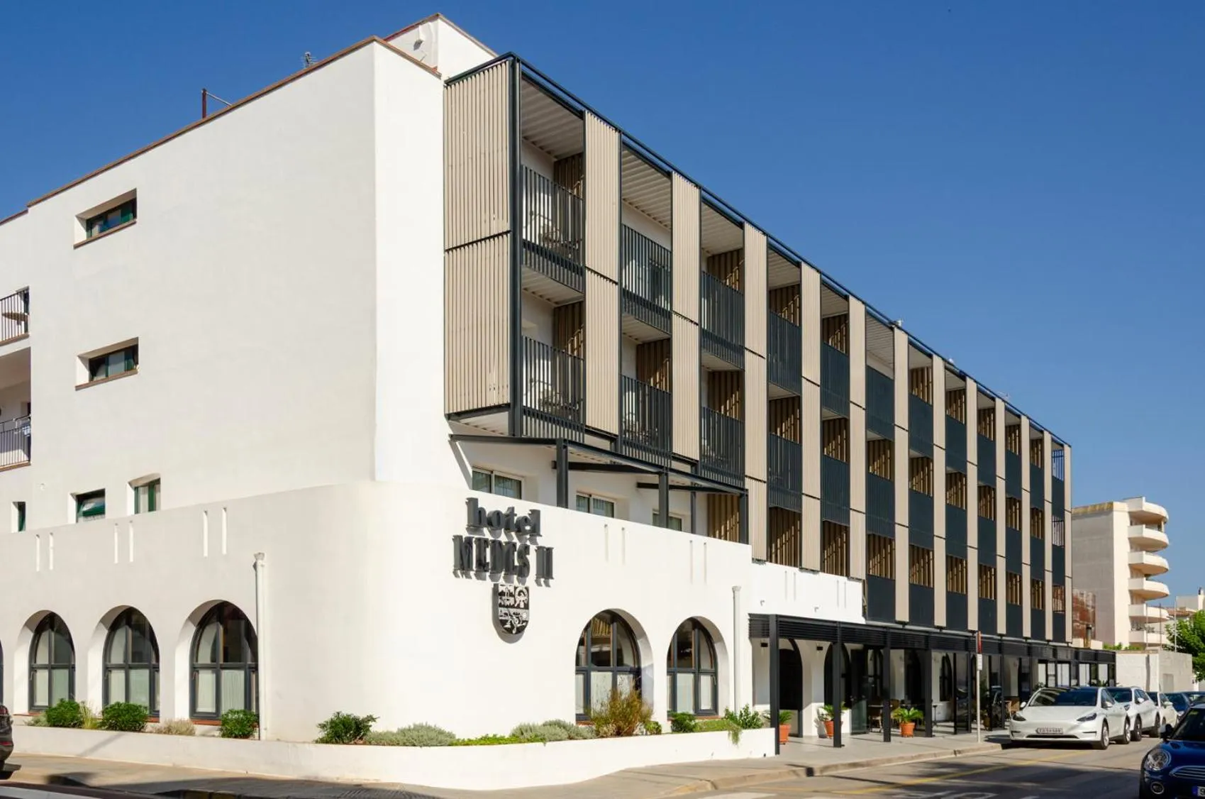 Property building in Hotel Medes II