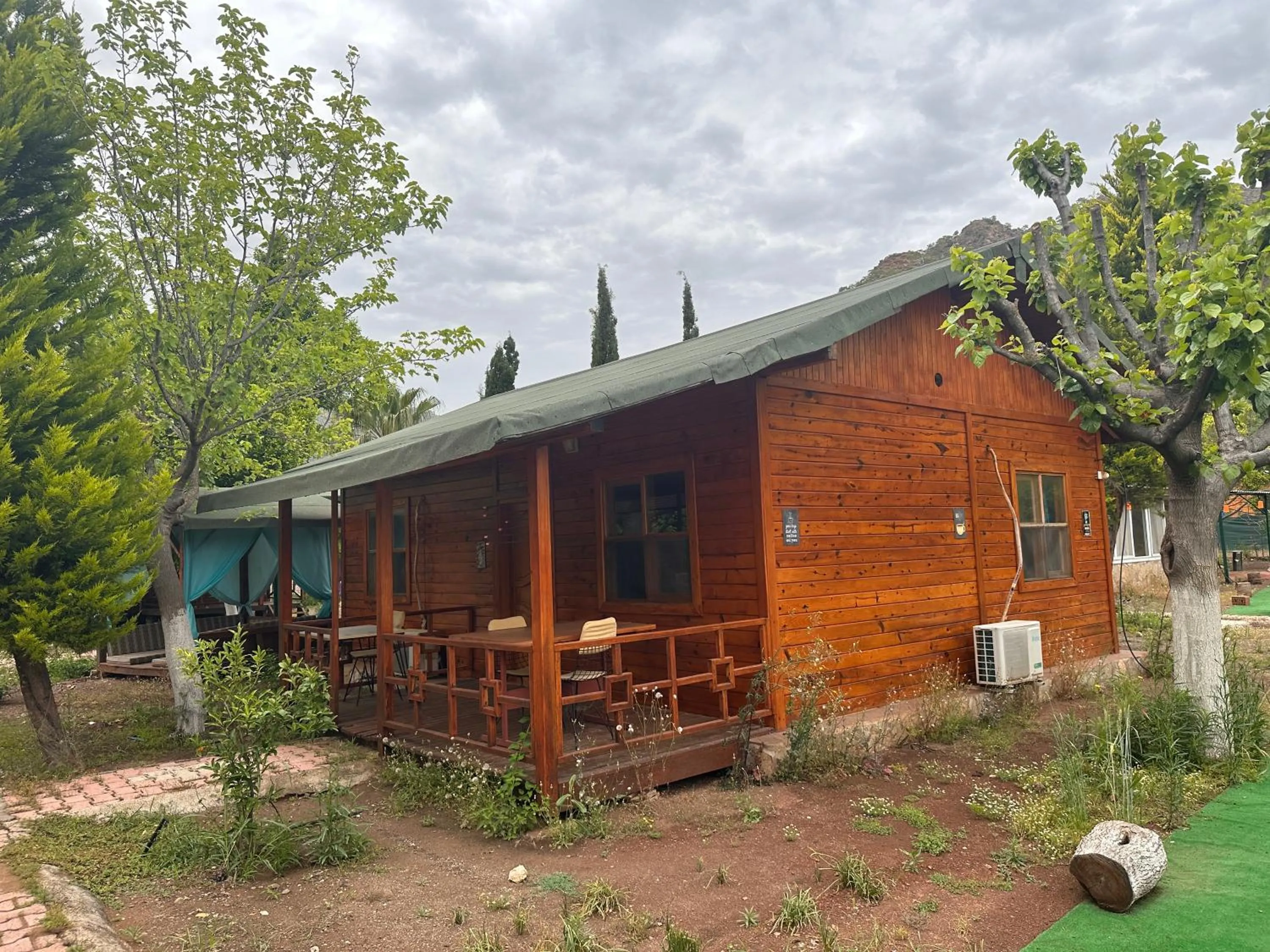 Photo of the whole room in Likya Yanartaş Bungalow