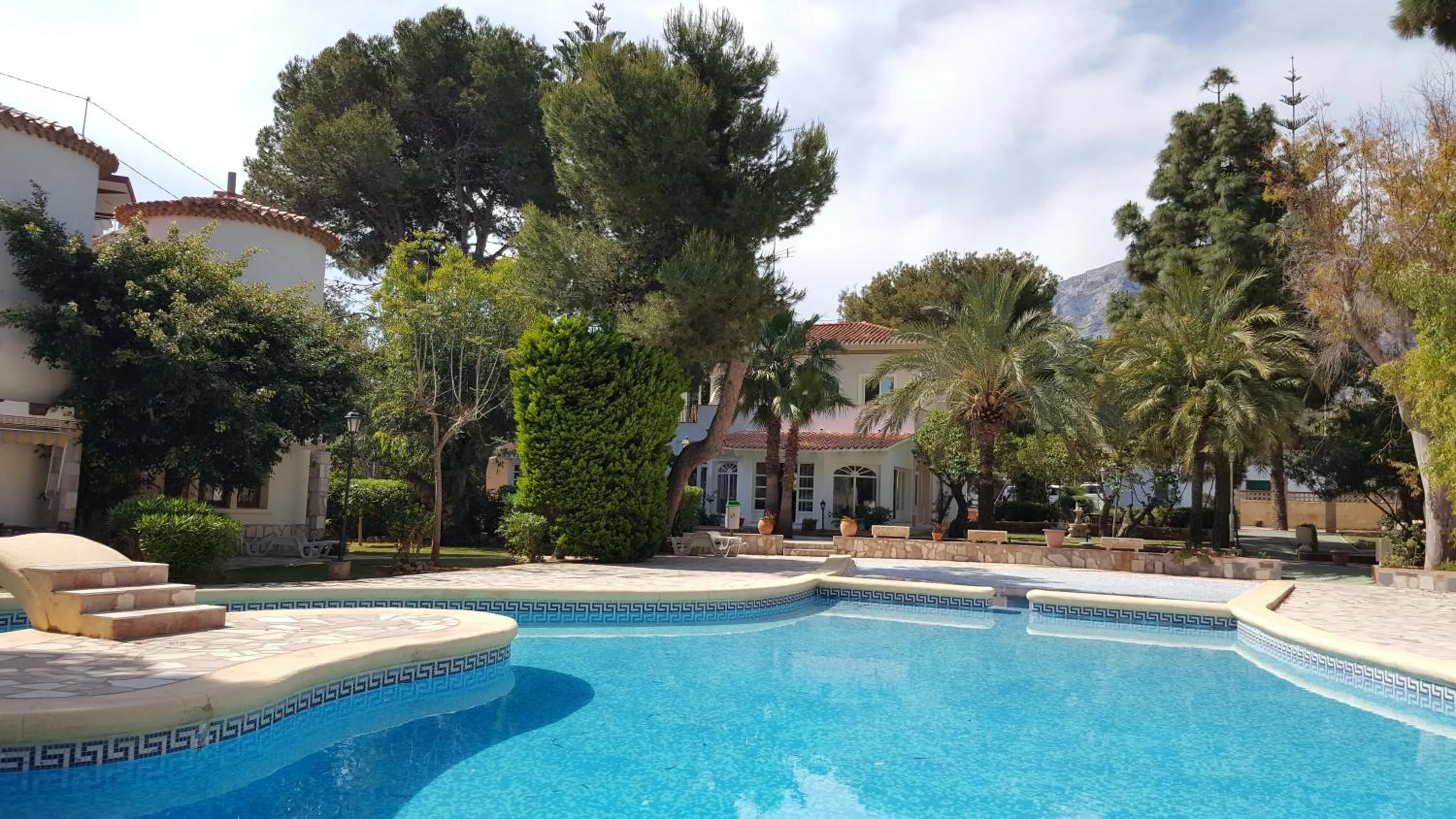 Facade/entrance in MR Hotelet de la Raconà & Apartments