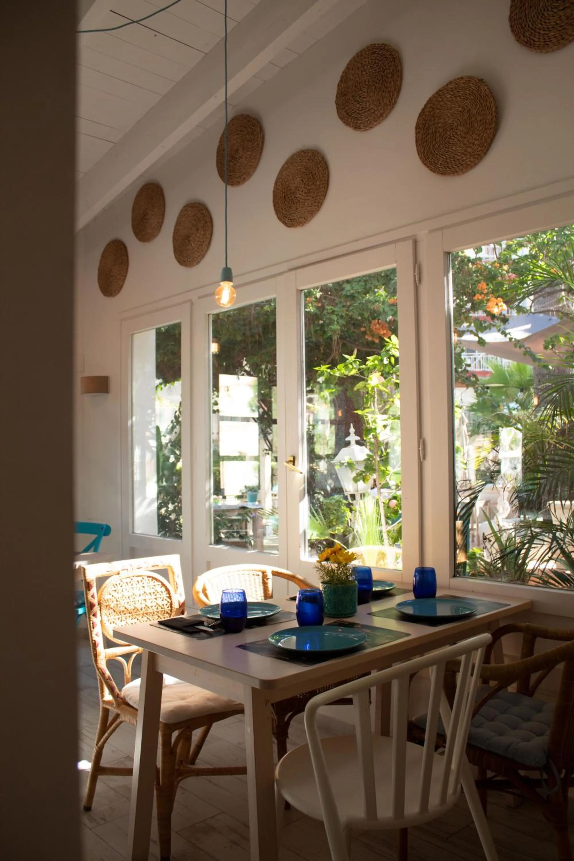 Restaurant/places to eat in MR Hotelet de la Raconà & Apartments