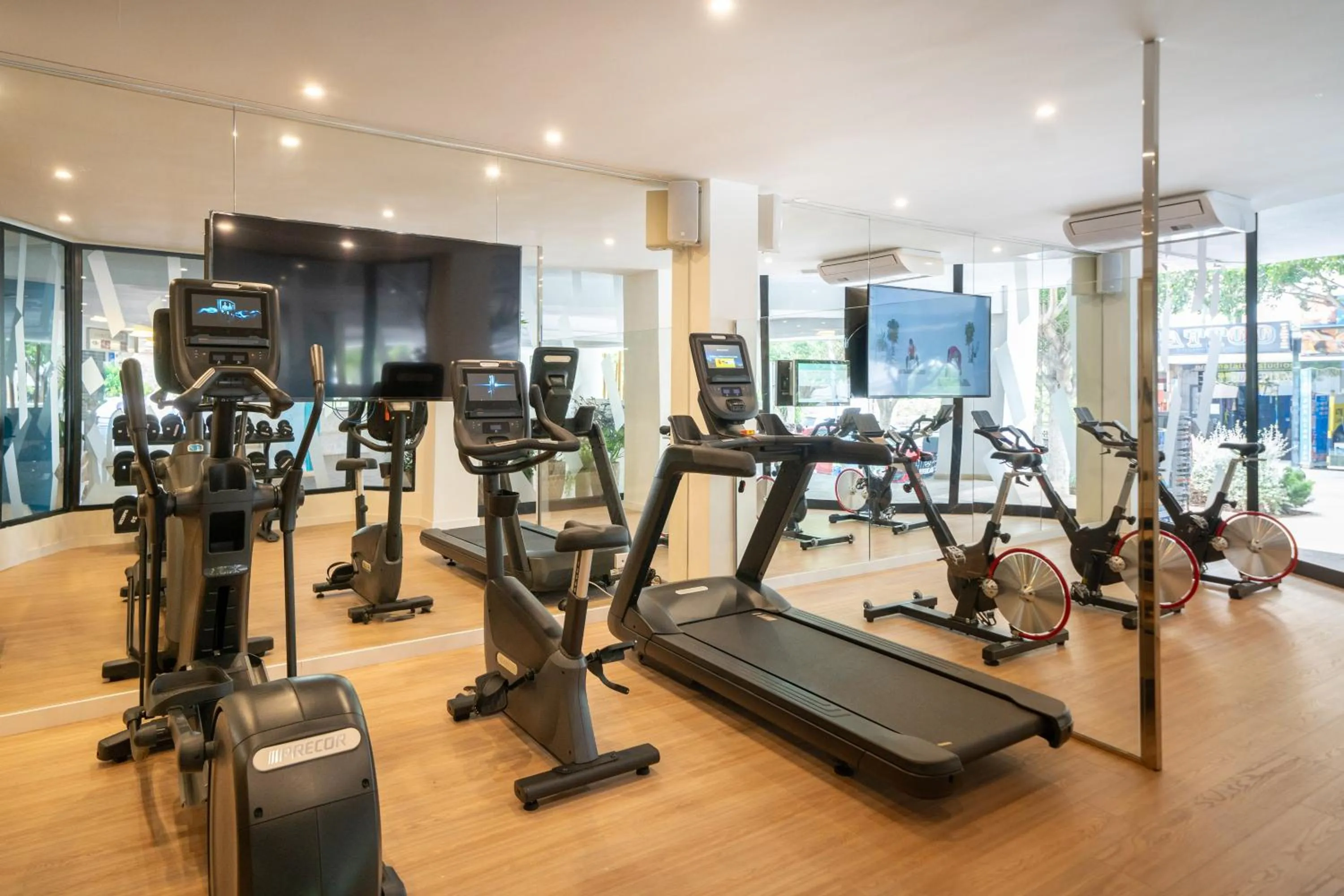 Fitness centre/facilities, Fitness Center/Facilities in Sol Wave House