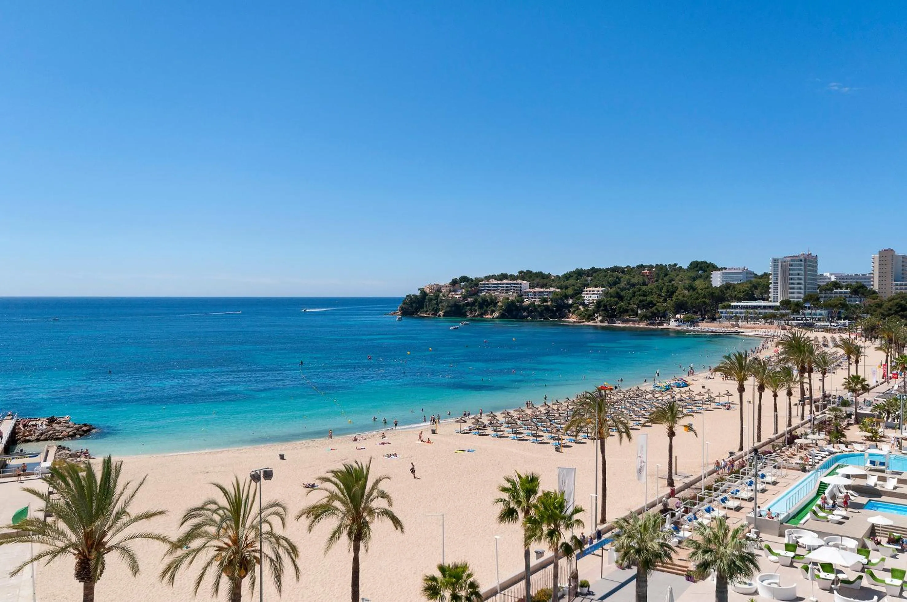 Nearby landmark, Beach in Sol Wave House