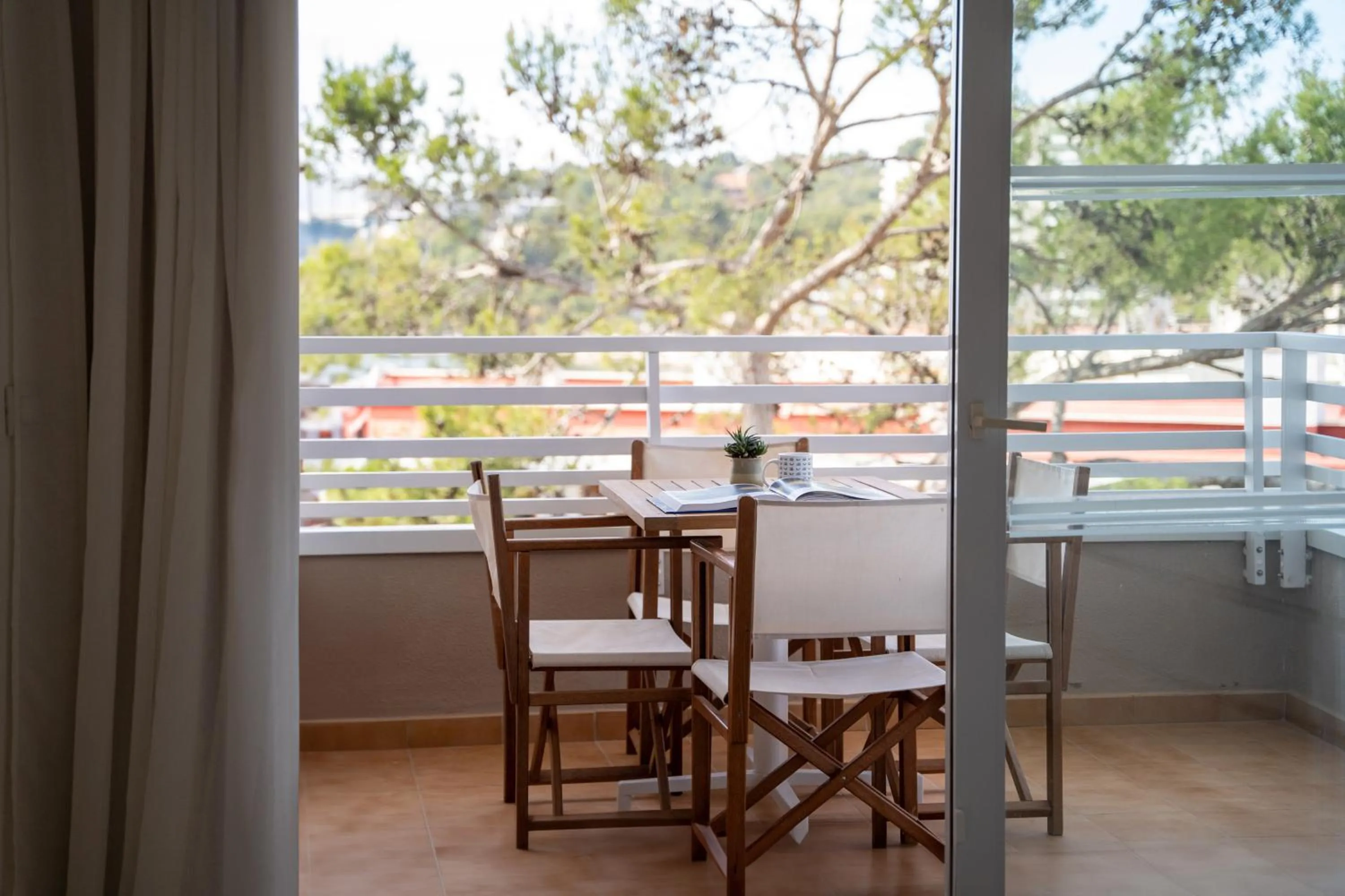 Day in Sol Wave House