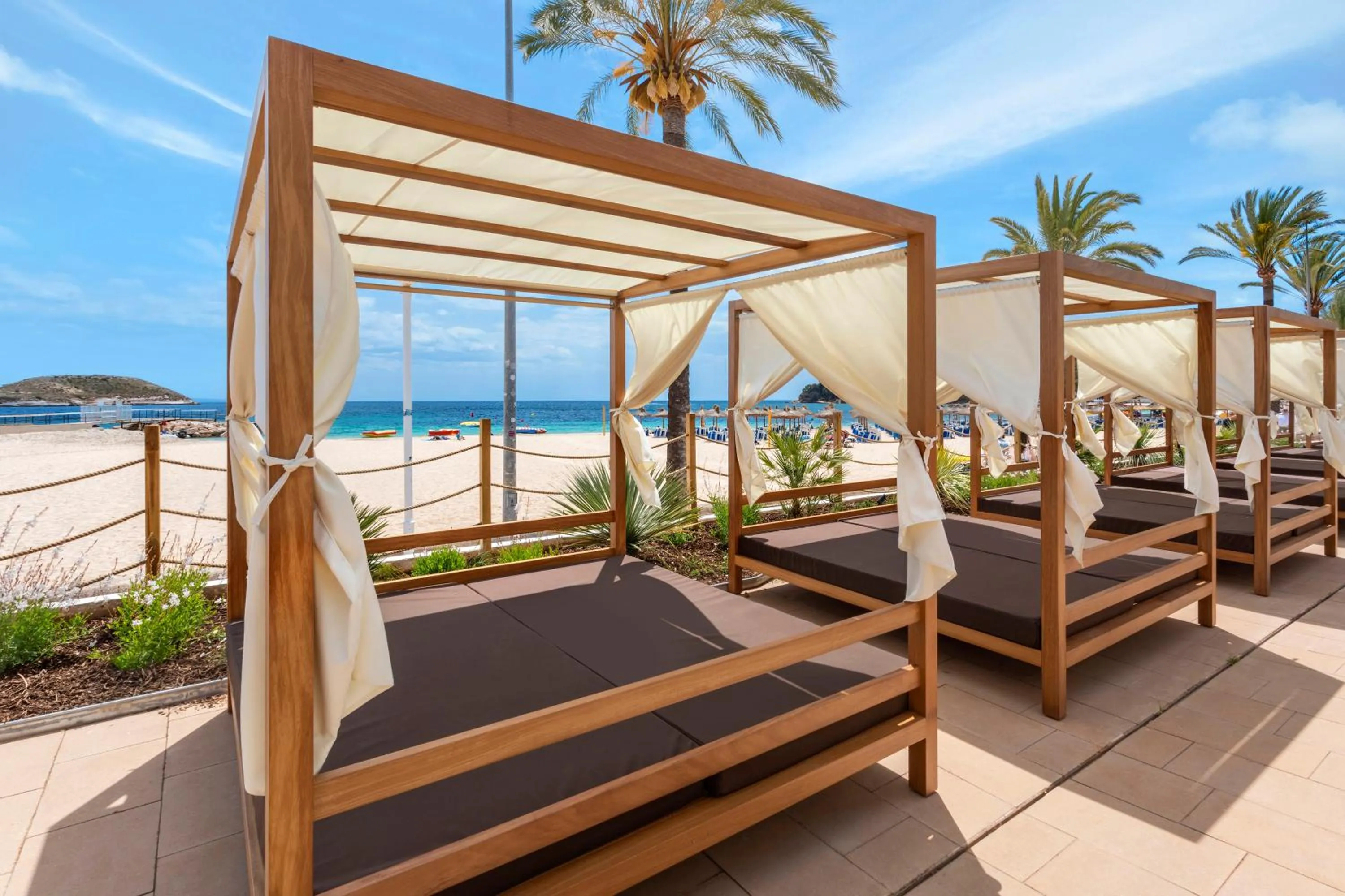 Patio in Sol Wave House