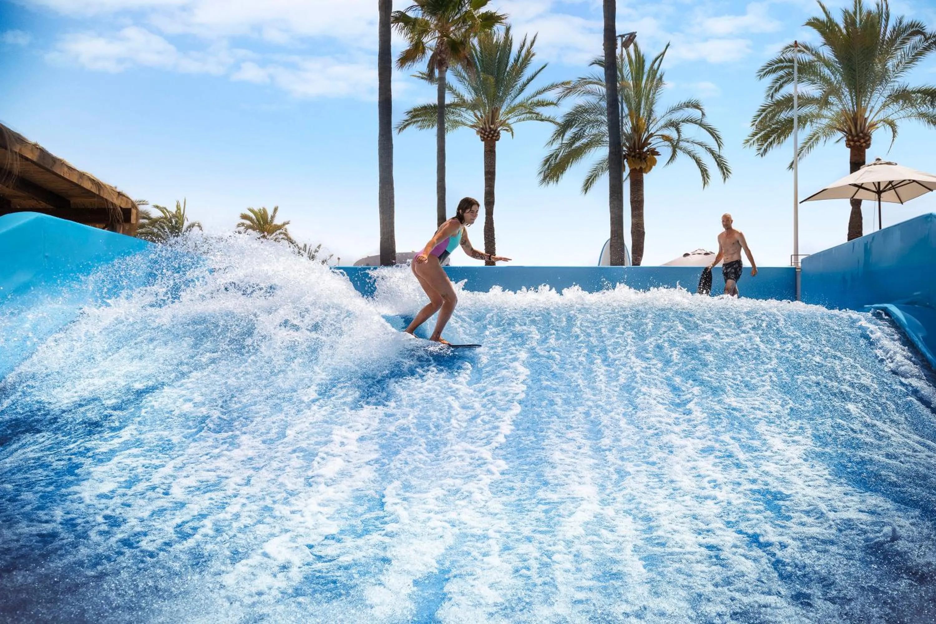 Day, Skiing in Sol Wave House