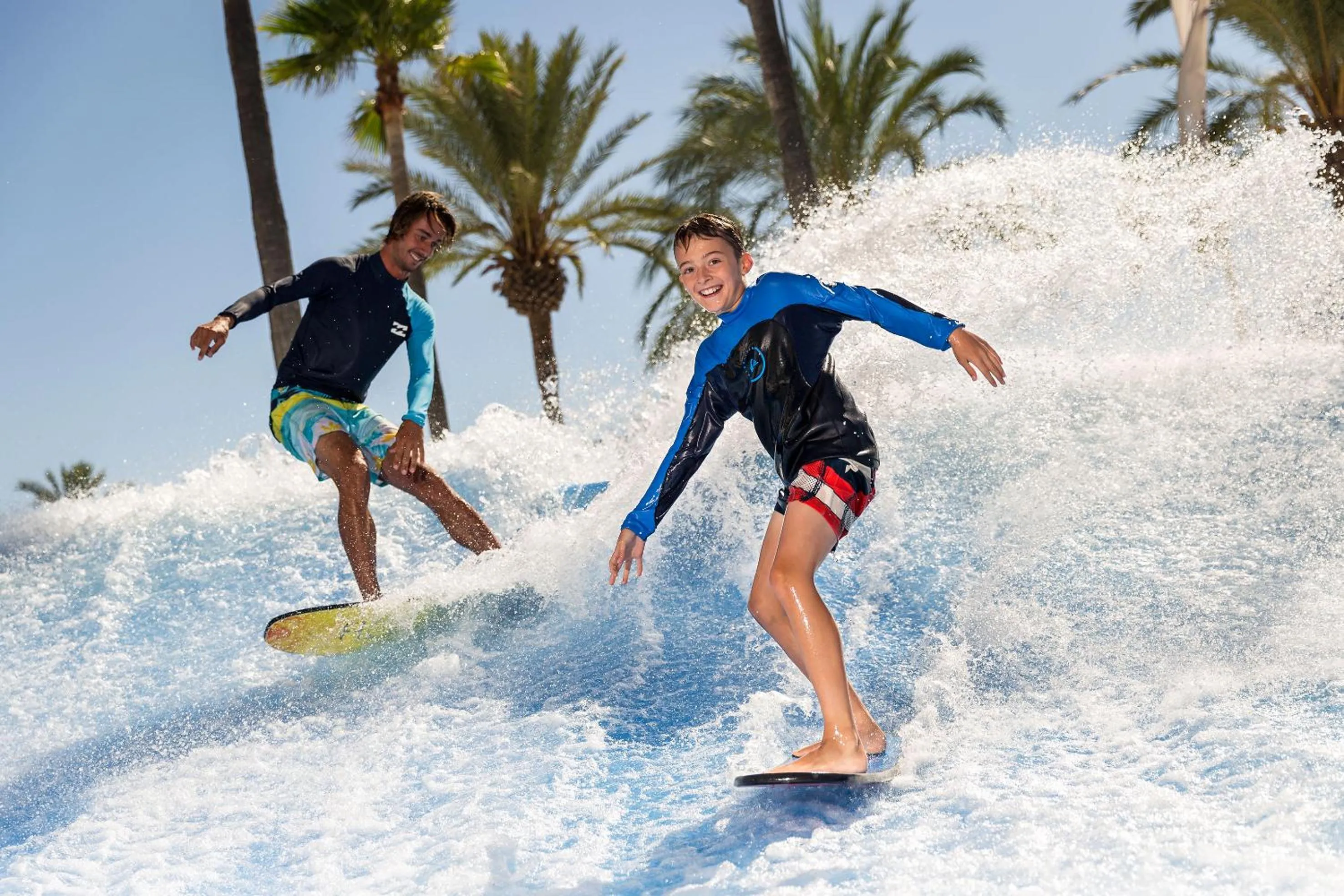 Day, Skiing in Sol Wave House