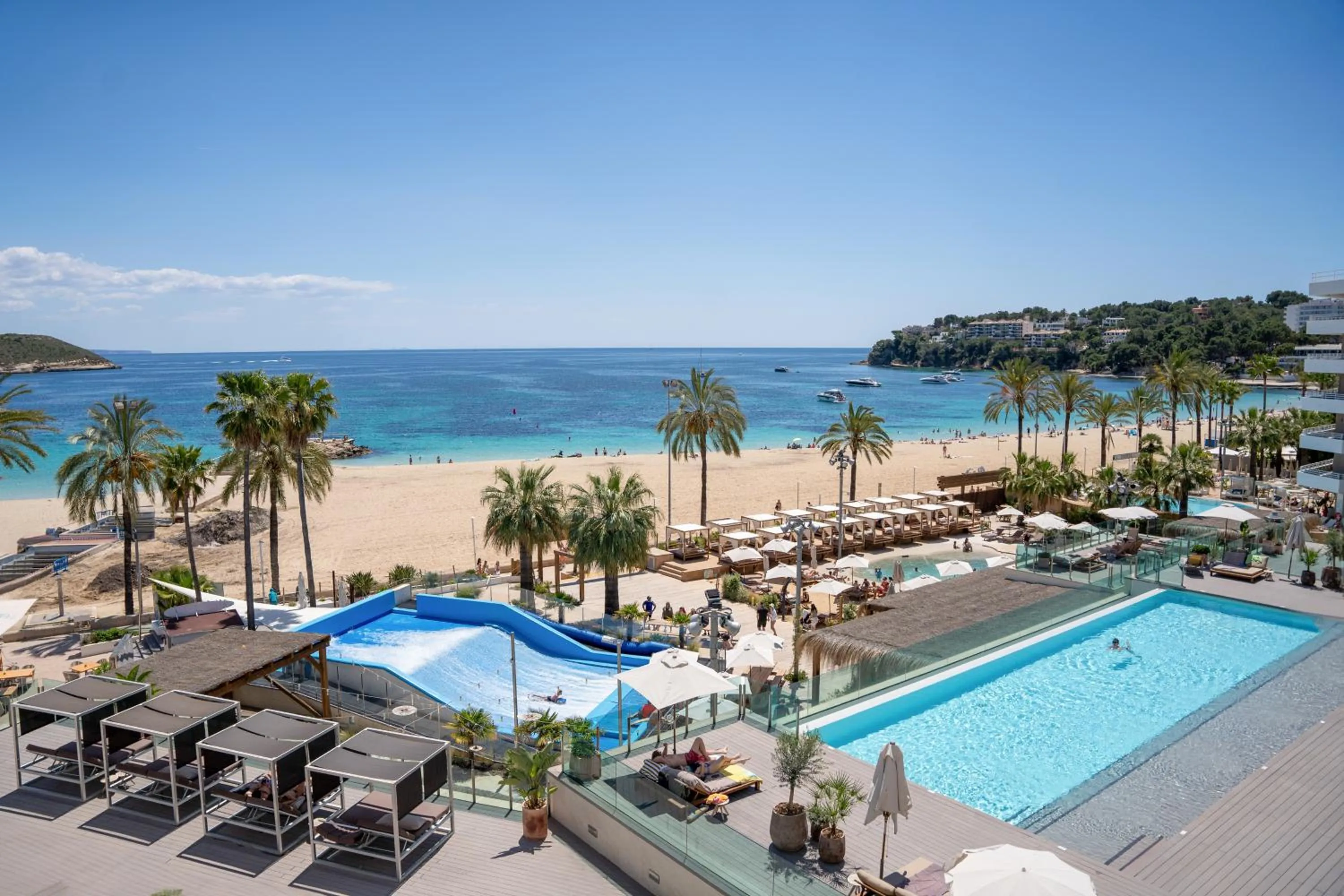 Day, Pool View in Sol Wave House