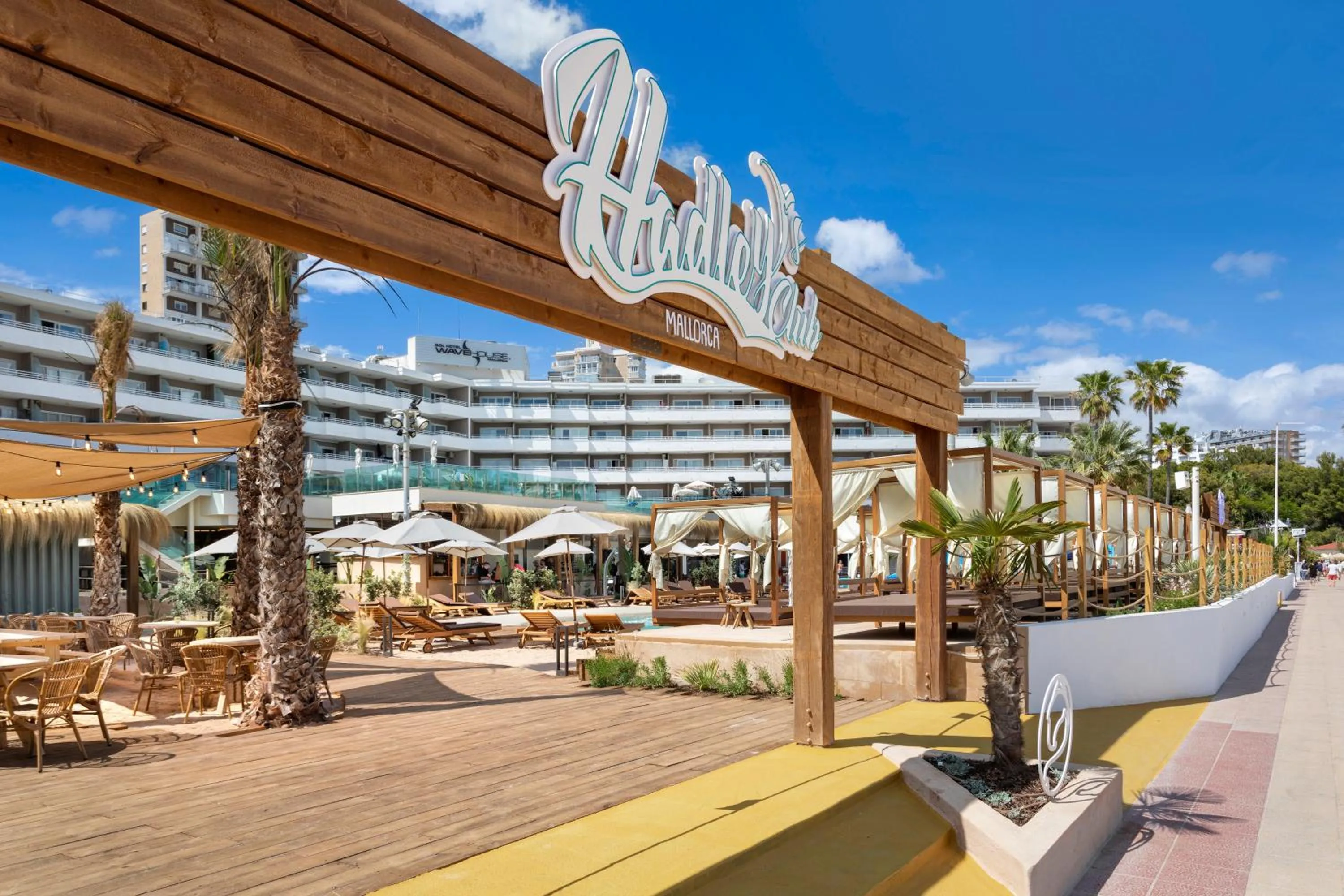 Property building in Sol Wave House