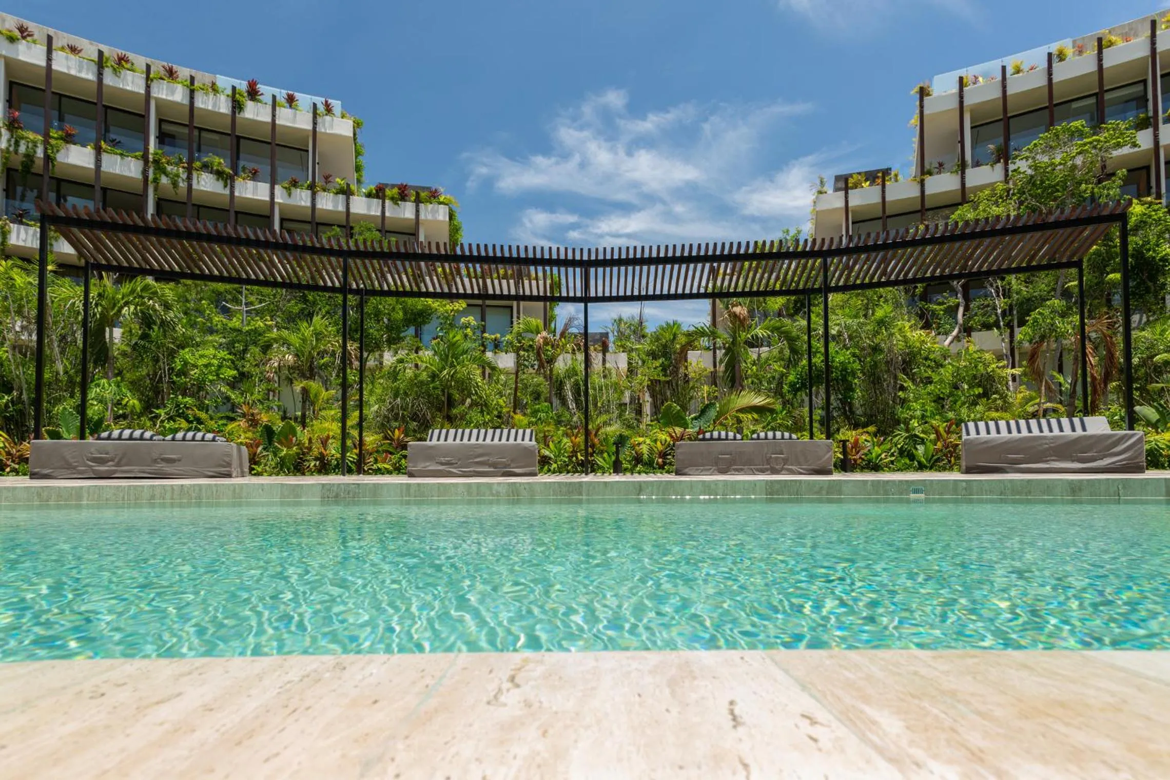 Garden view in Mistiq Temple I