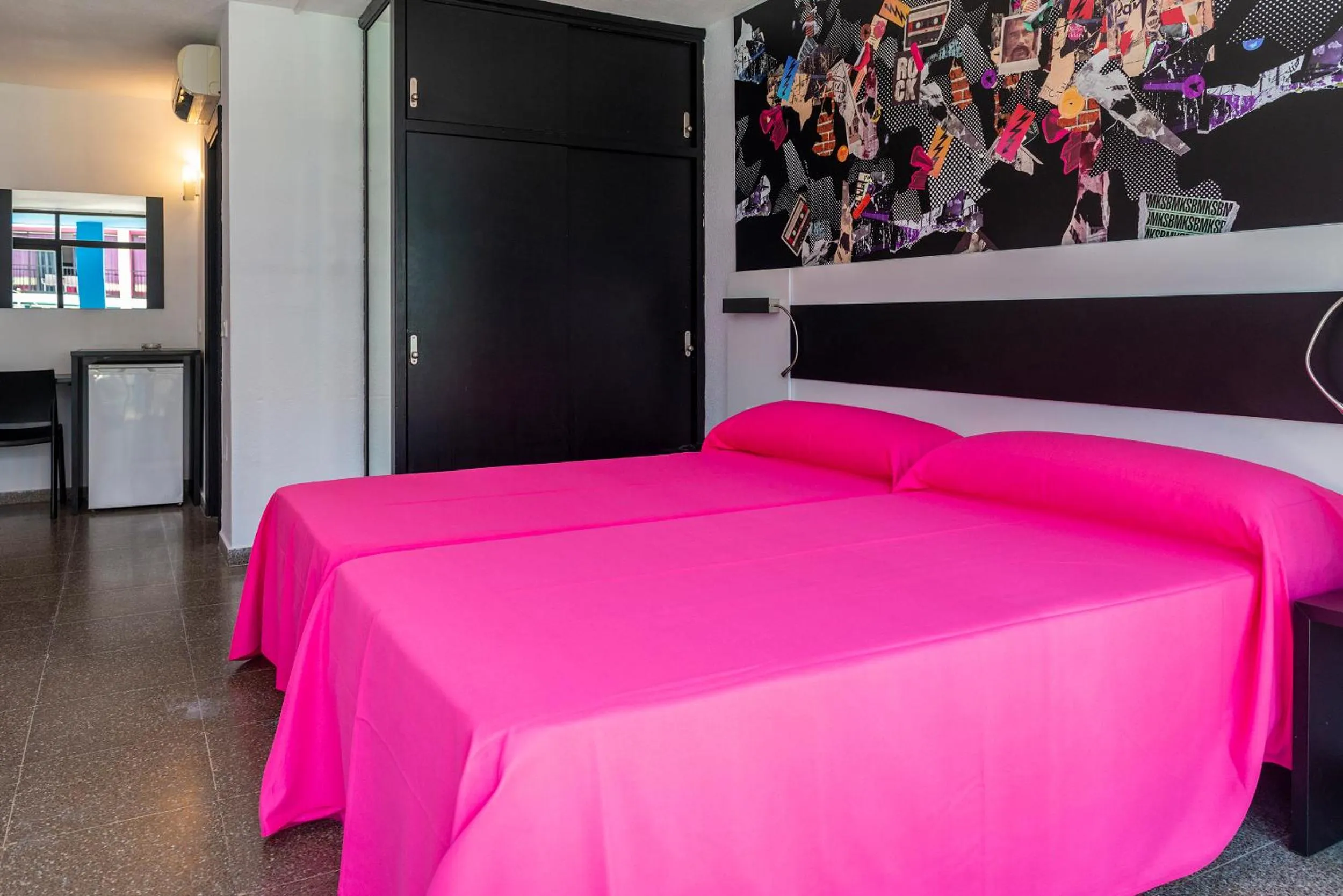 Bed in Ibiza Rocks Hotel - Adults Only