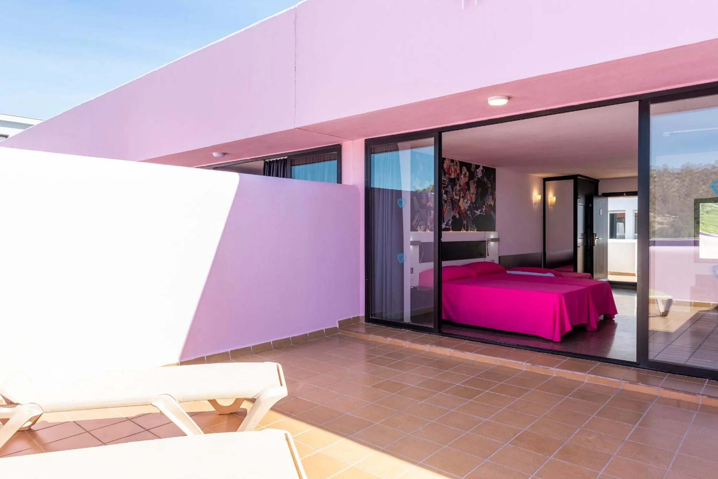 Bed in Ibiza Rocks Hotel - Adults Only