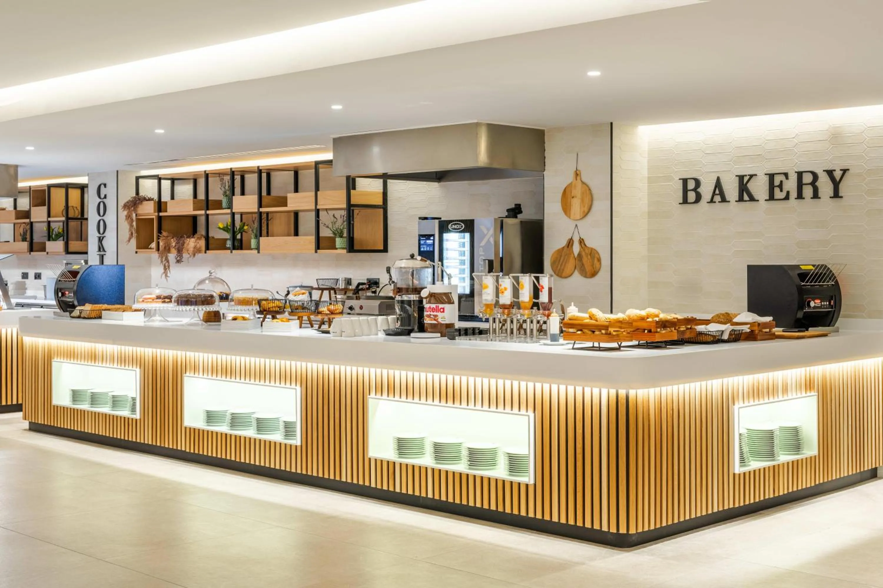 Restaurant/places to eat in THB Los Molinos - Adults Only