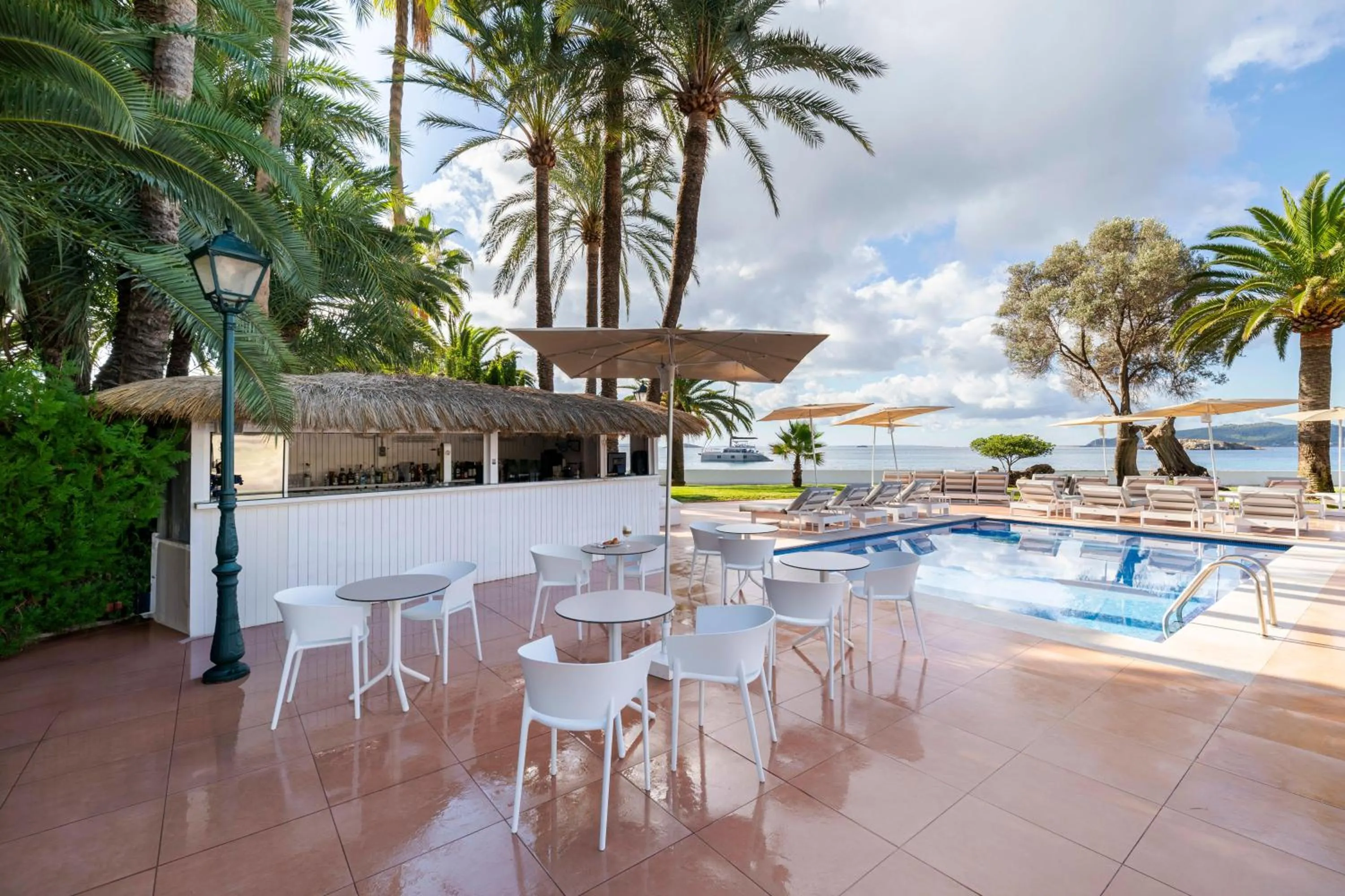 Restaurant/places to eat in THB Los Molinos - Adults Only