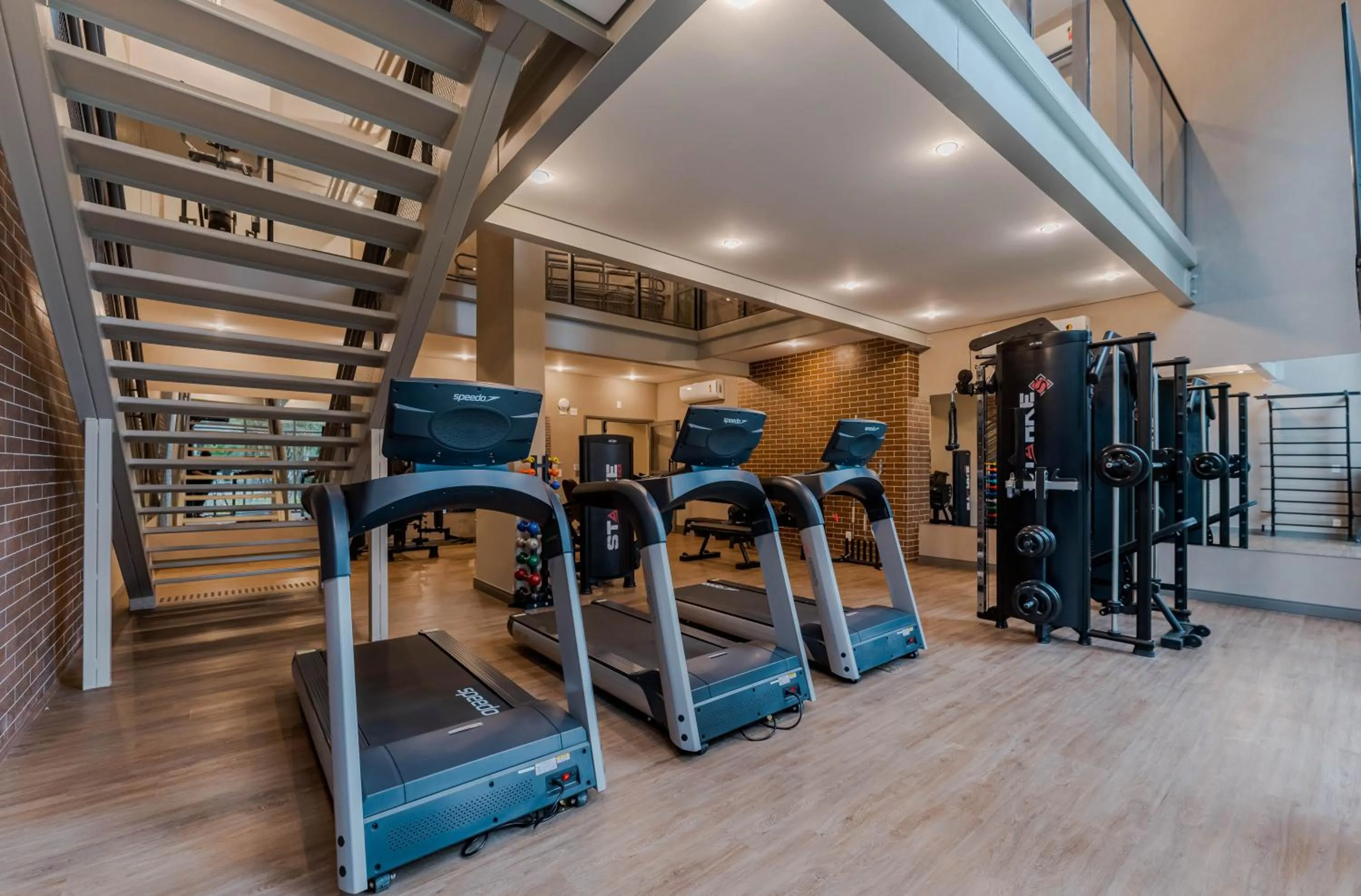 Fitness centre/facilities in Apartamentos Studio Allure Moema - Com café da manhã e Valet opcional, Recepção 24 horas