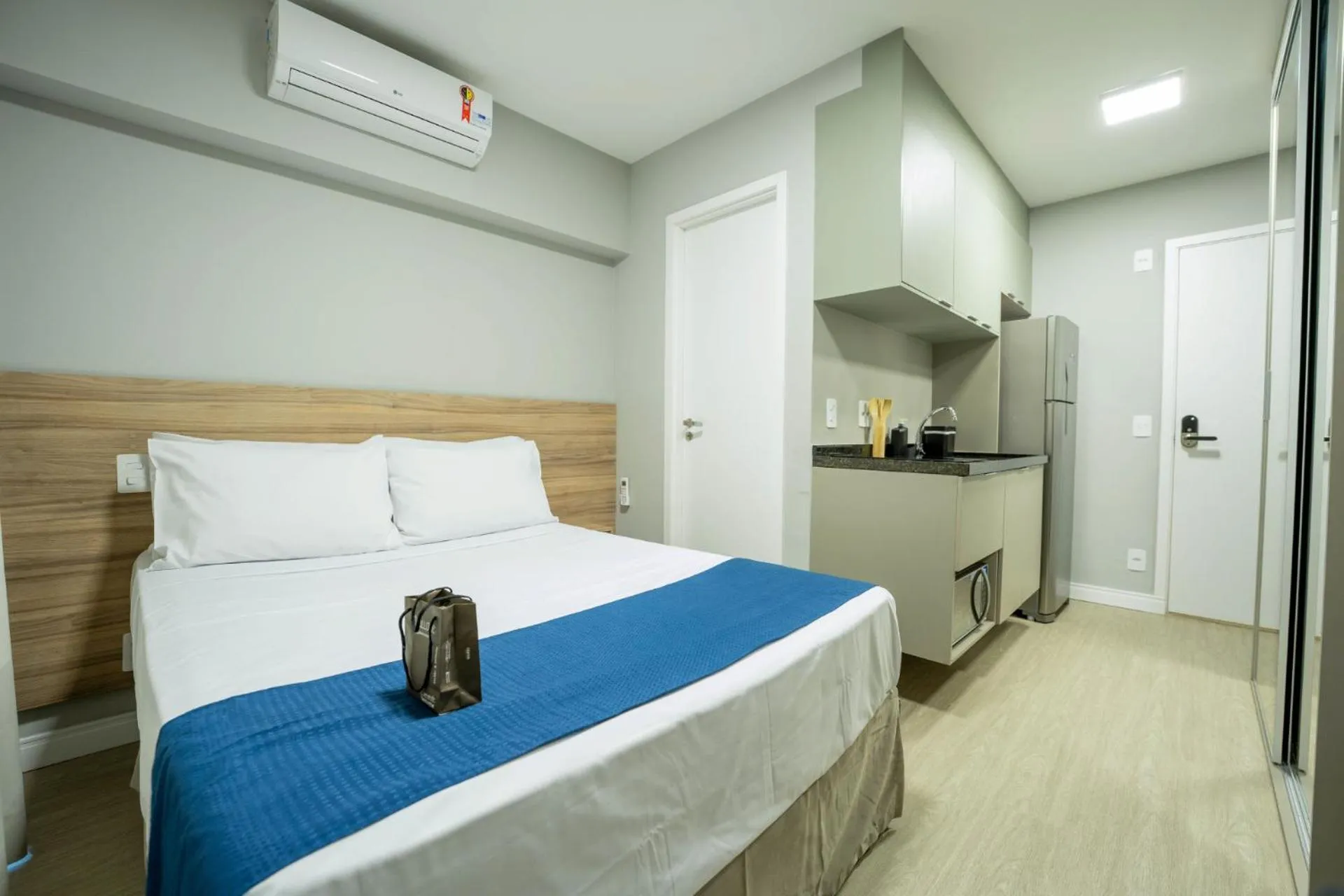 Bed in Apartamentos Studio Allure Moema - Com café da manhã e Valet opcional, Recepção 24 horas