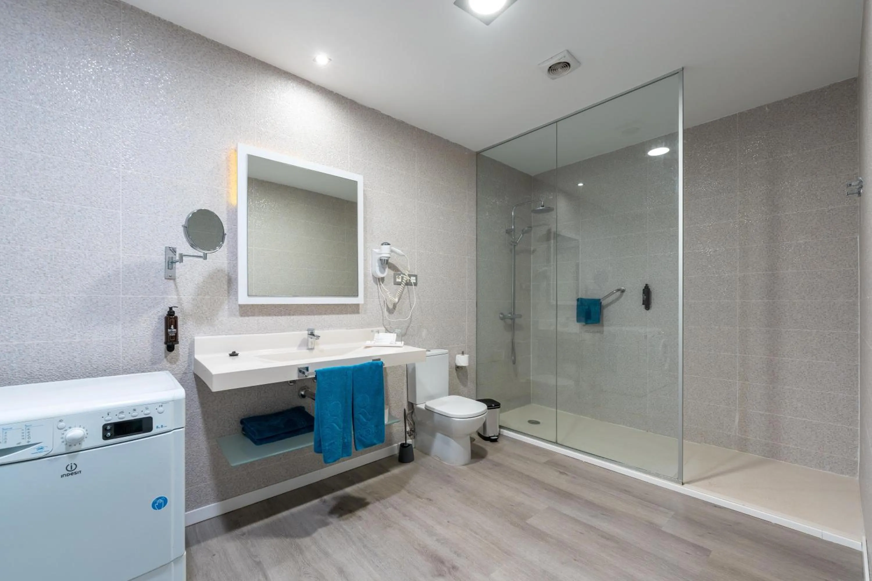 Bathroom in Servatur Puerto Azul