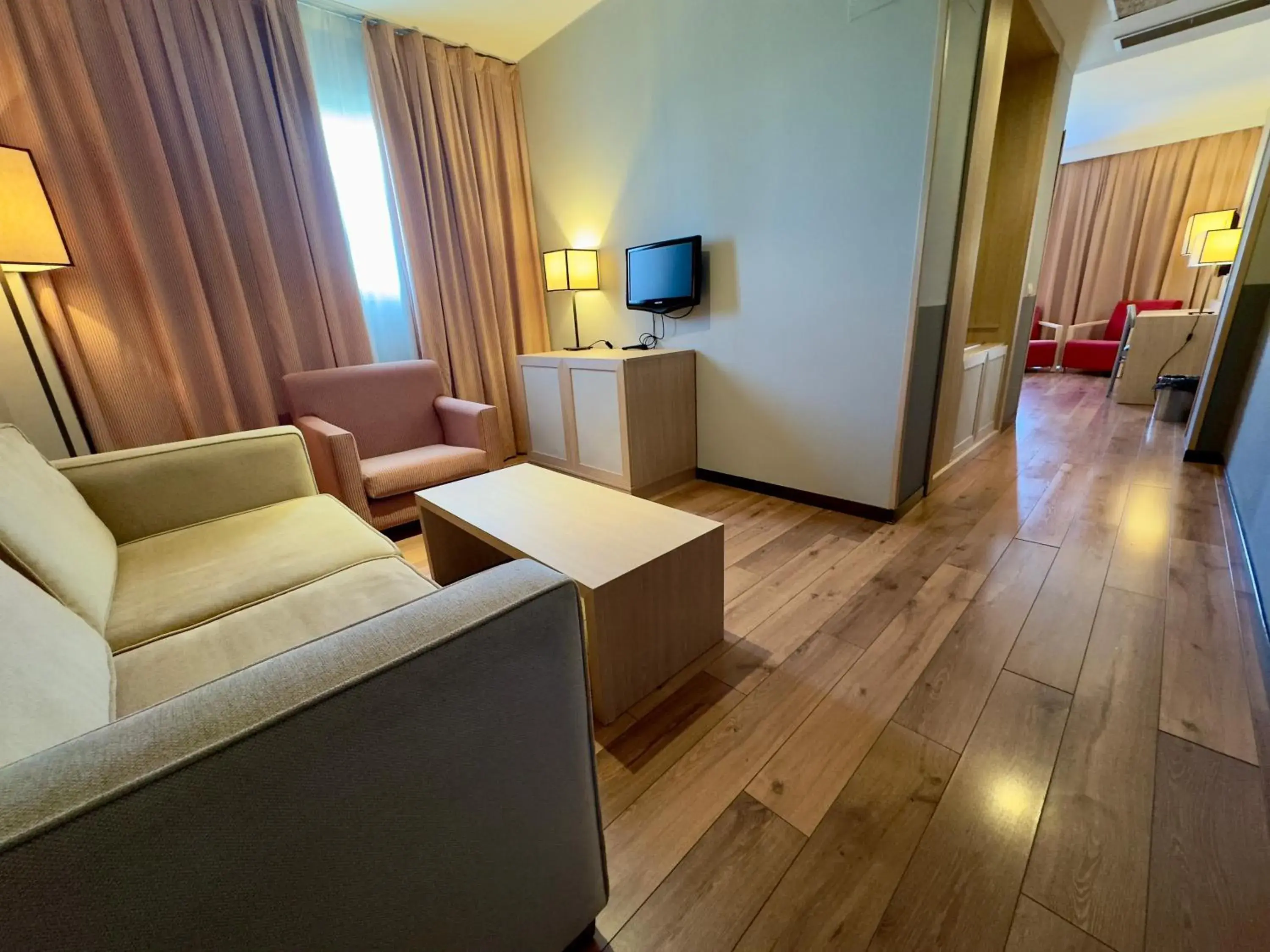 Junior Suite with Pool View in Hotel Isla de La Garena Junior Suite with Pool View in Hotel Isla de La Garena