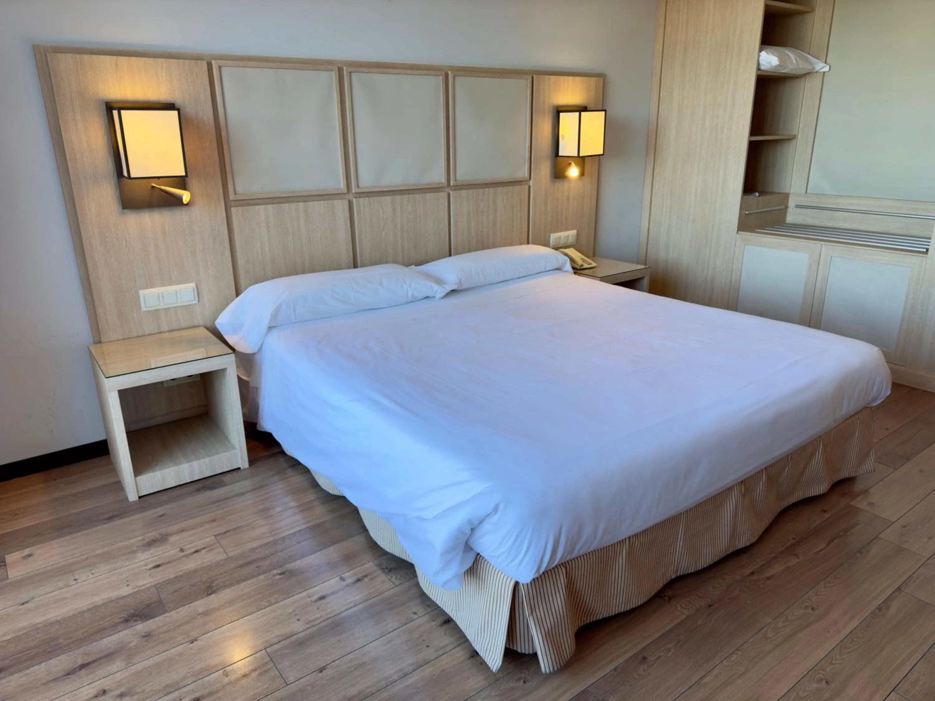 Bed in Hotel Isla de La Garena
