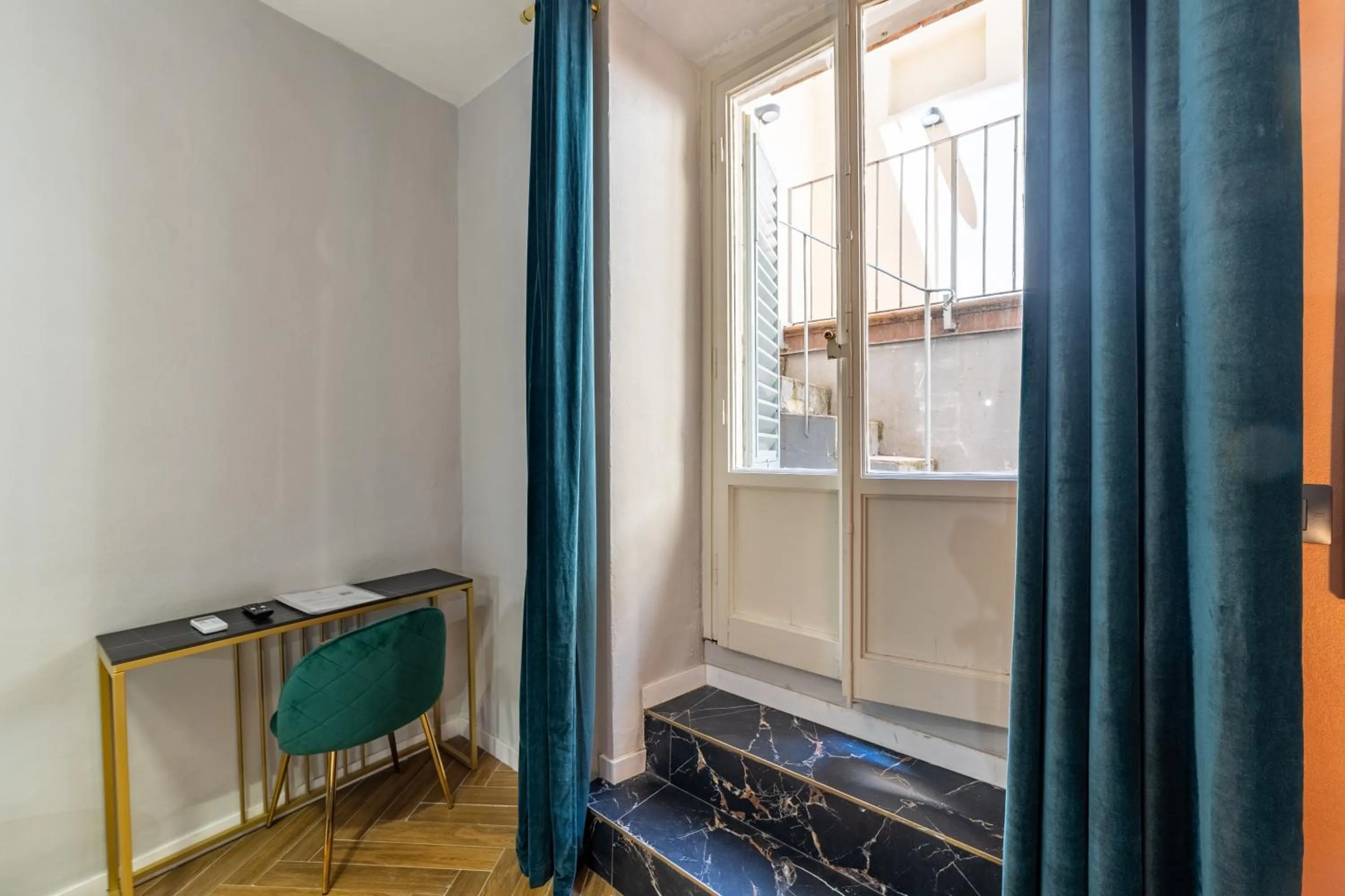 Photo of the whole room in Room Eleven