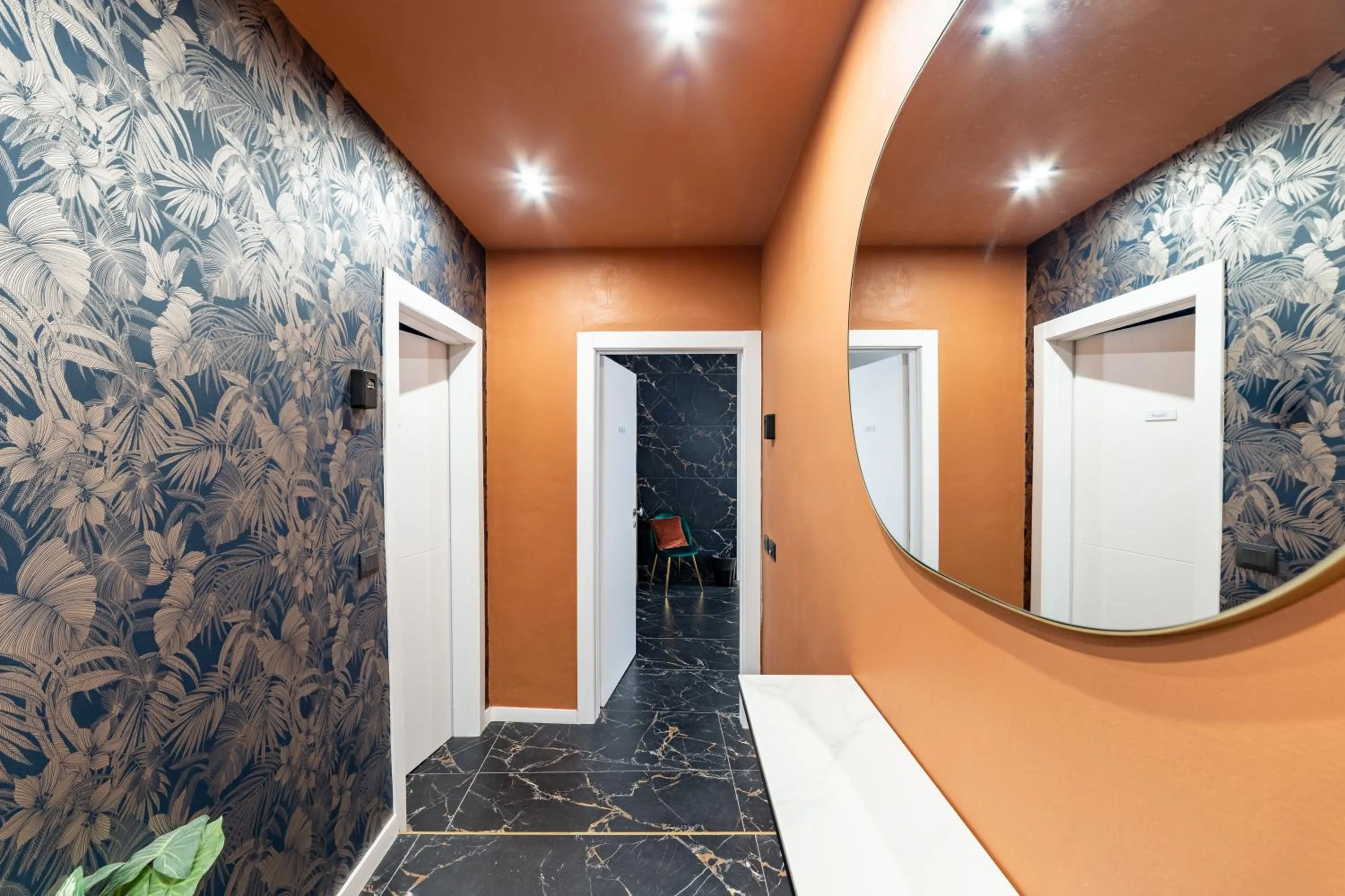 Lobby or reception in Room Eleven