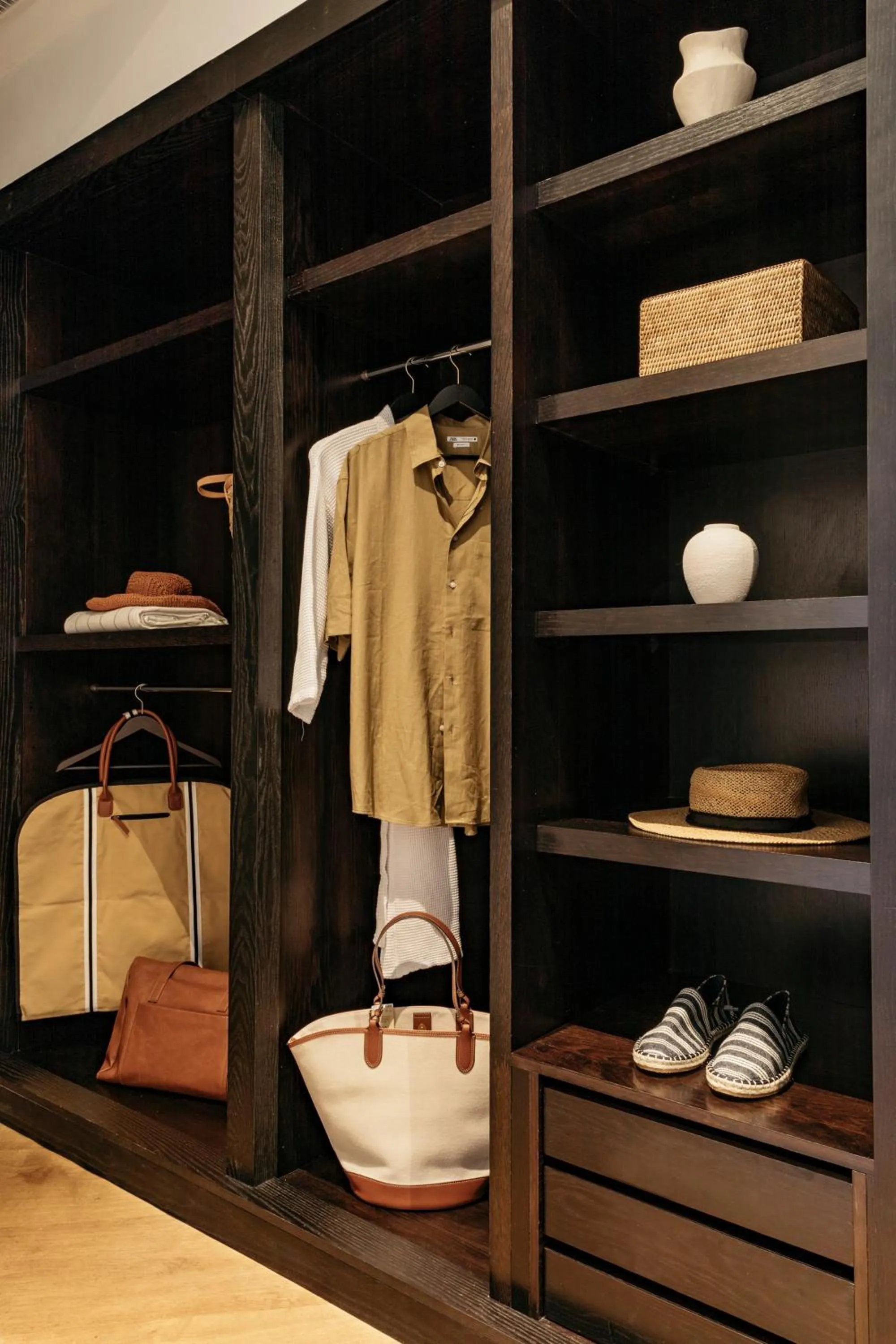 wardrobe in Hotel de Mar Gran Meliá - Adults Only - The Leading Hotels of the World