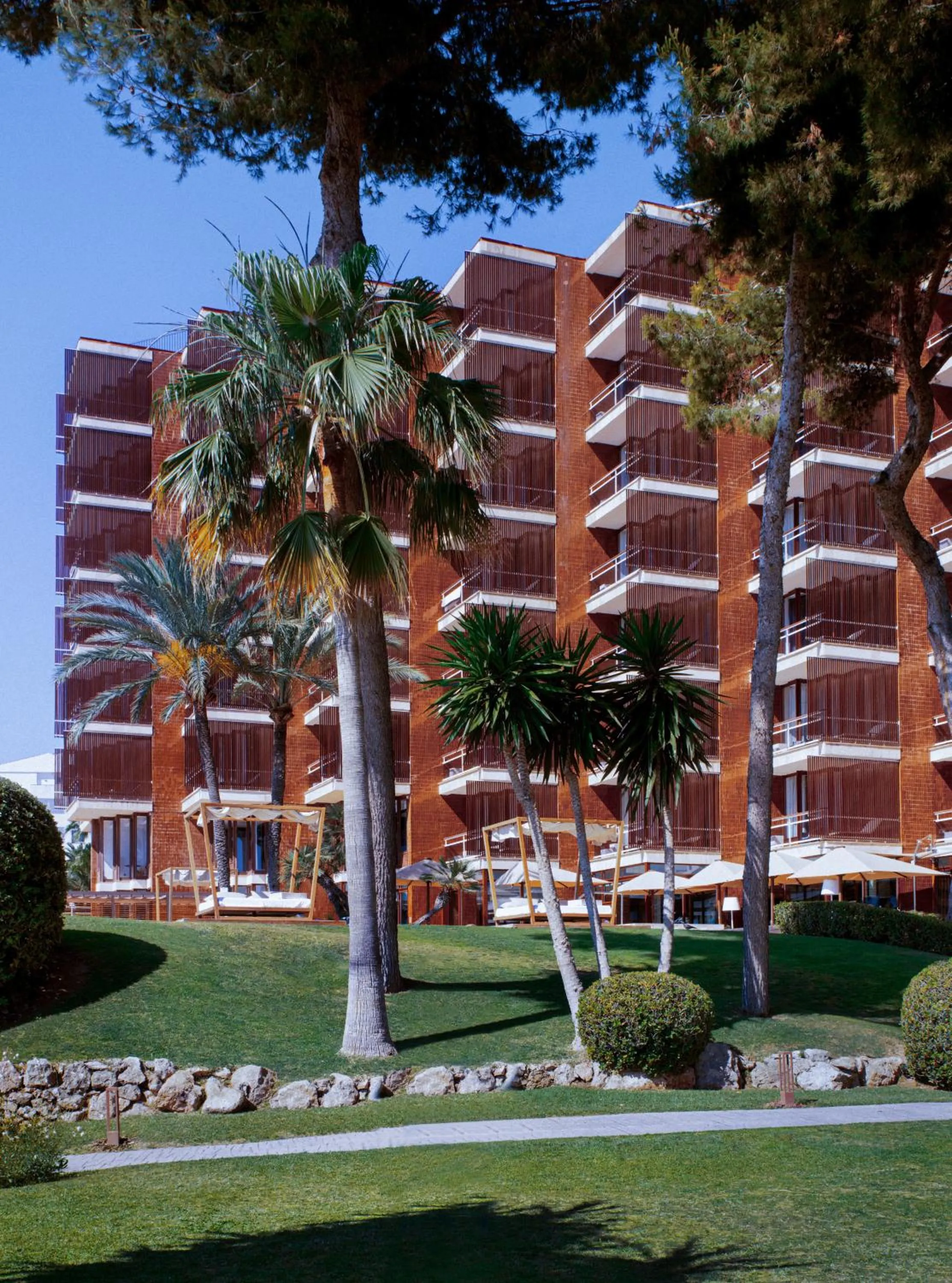 Property building in Hotel de Mar Gran Meliá - Adults Only - The Leading Hotels of the World