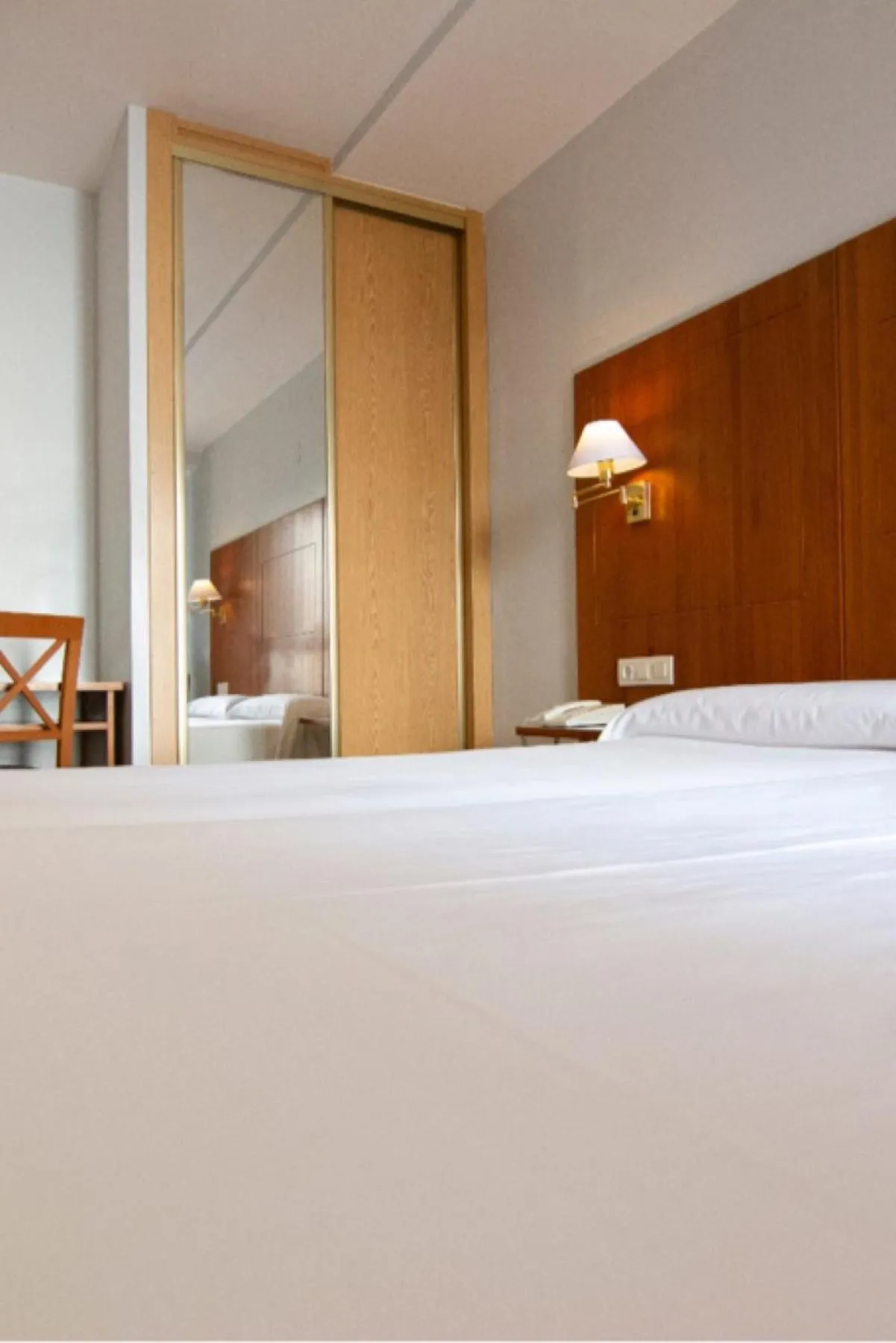Bed in Hotel Hispania