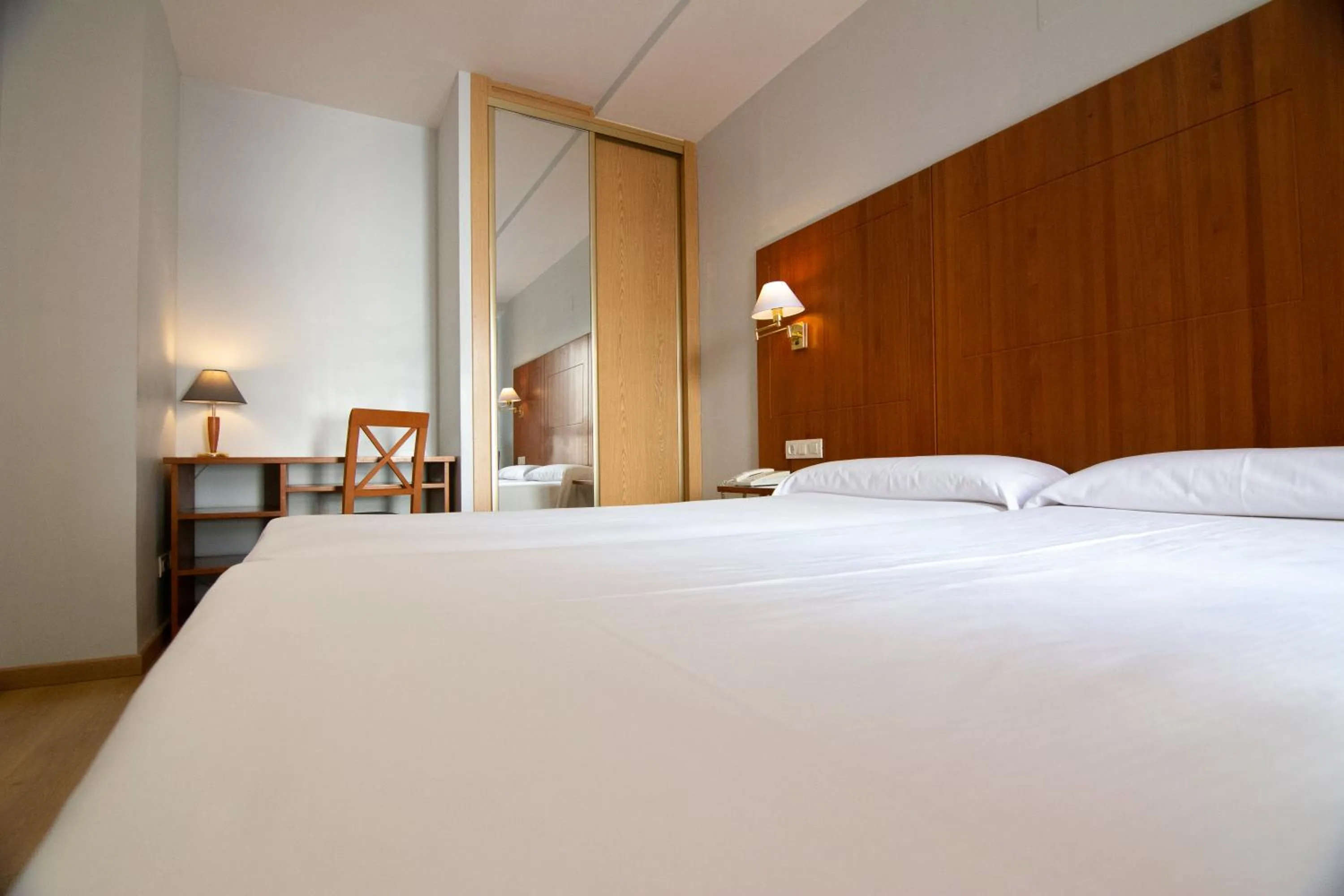 Bed in Hotel Hispania