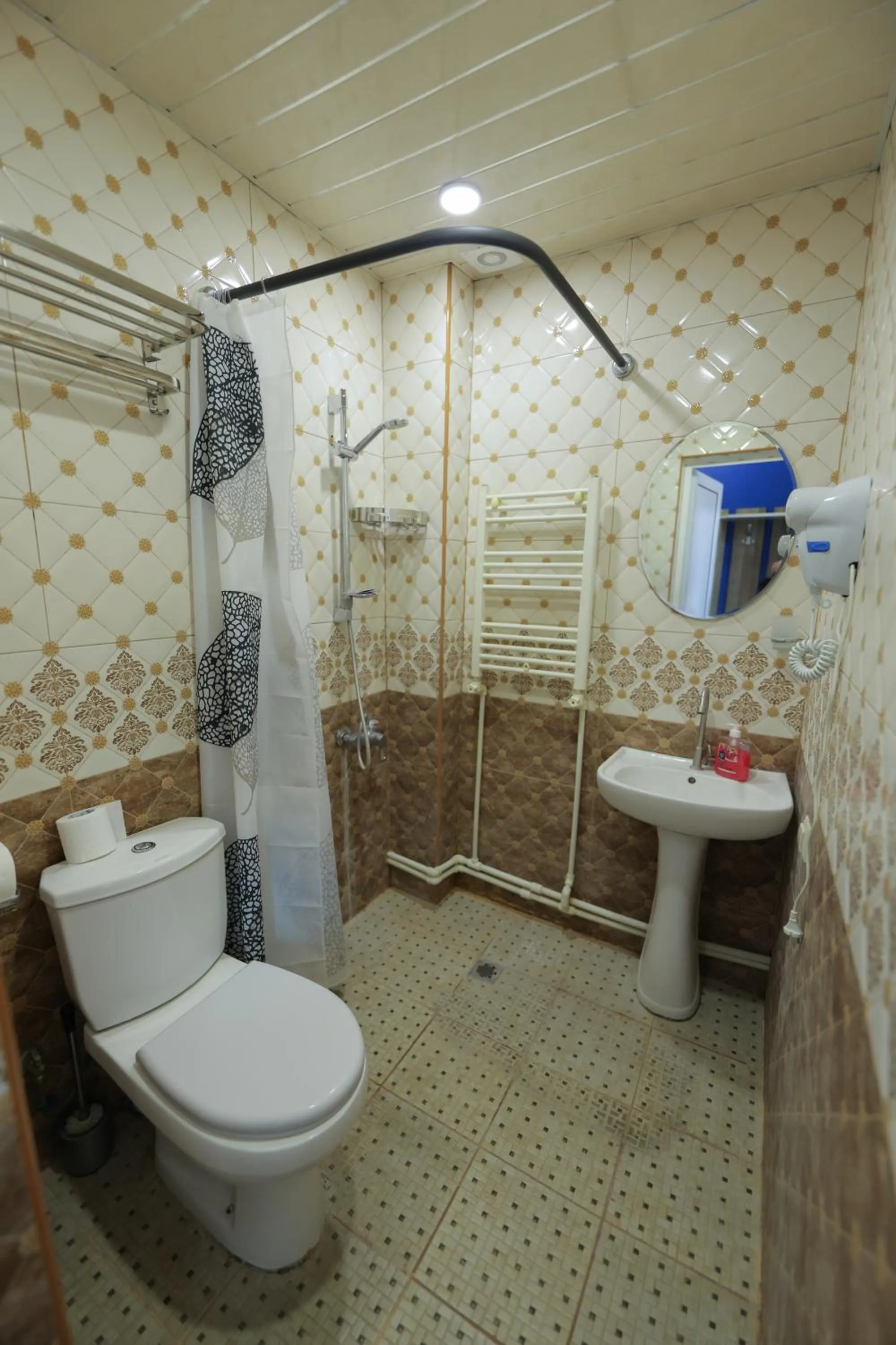 Shower in MarNar Hotel