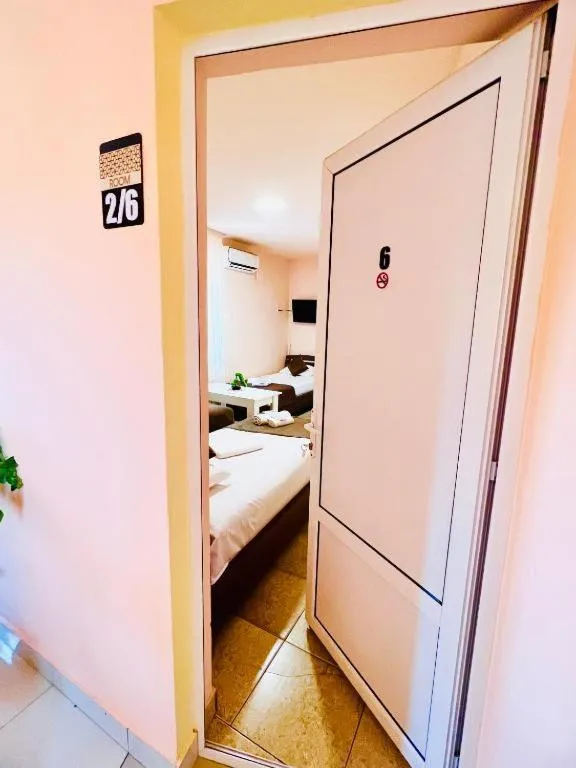 Photo of the whole room, Bed in MarNar Hotel