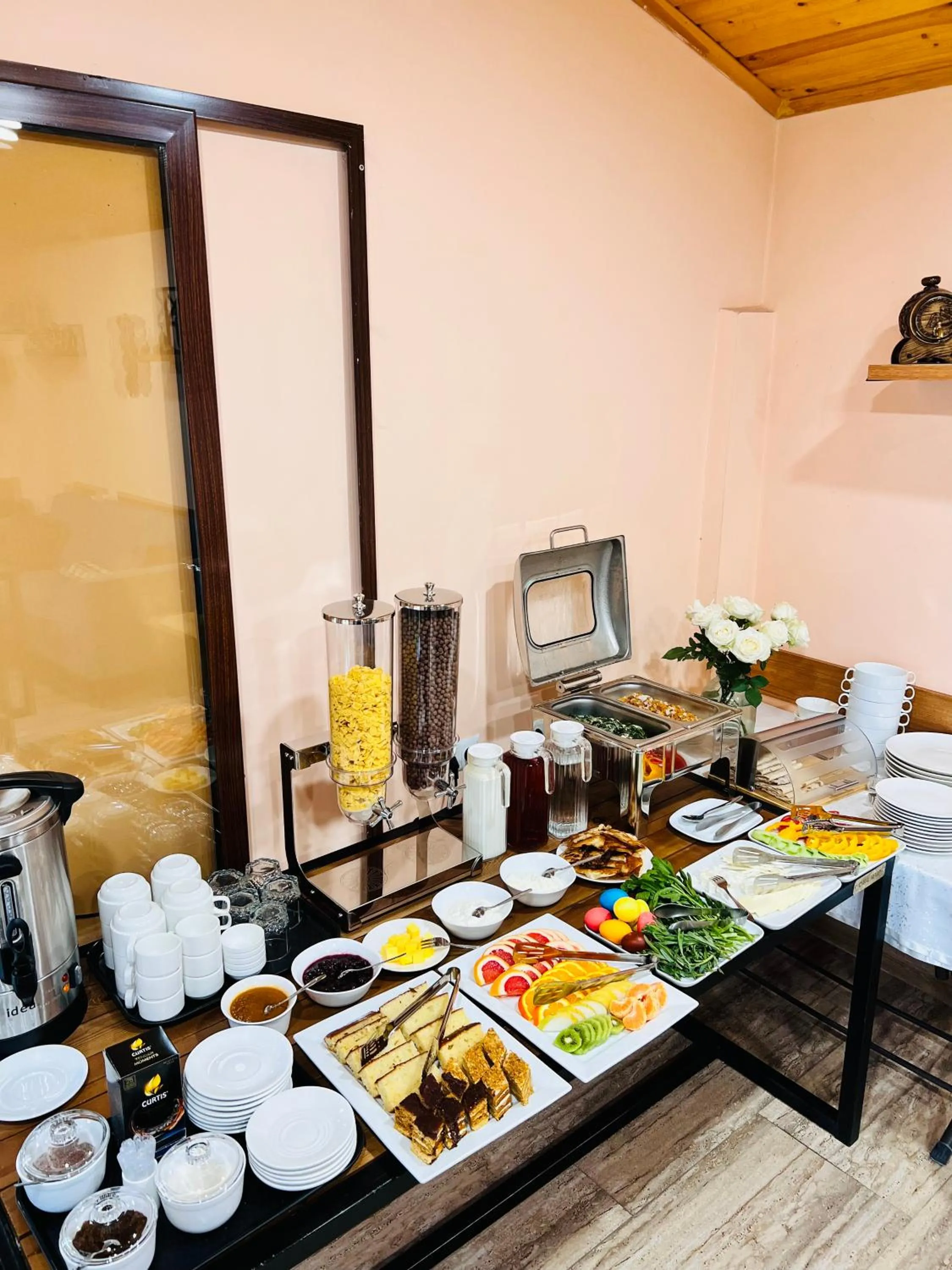 Food and drinks in MarNar Hotel